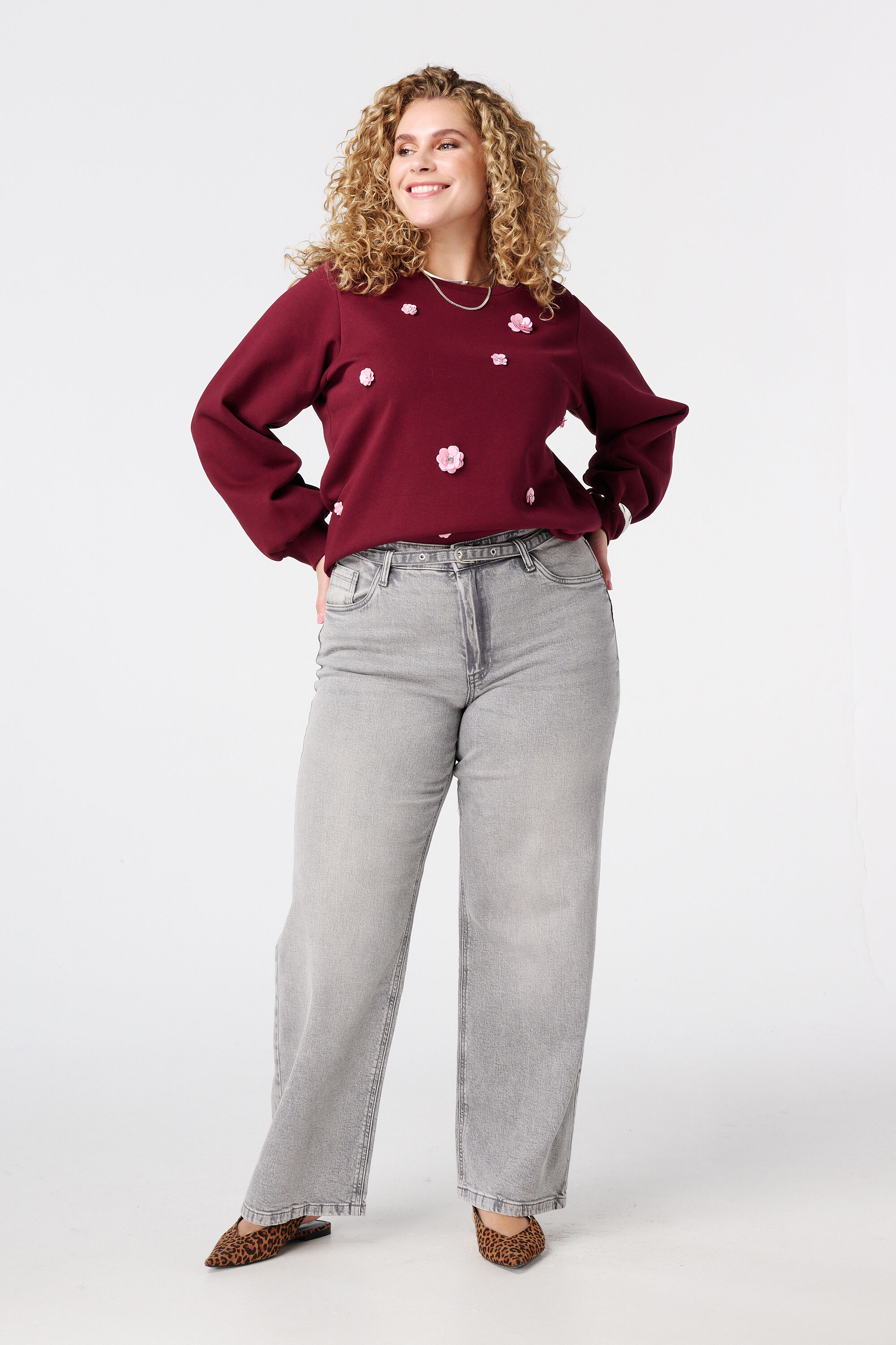 Jersey con flores en 3D image number 5