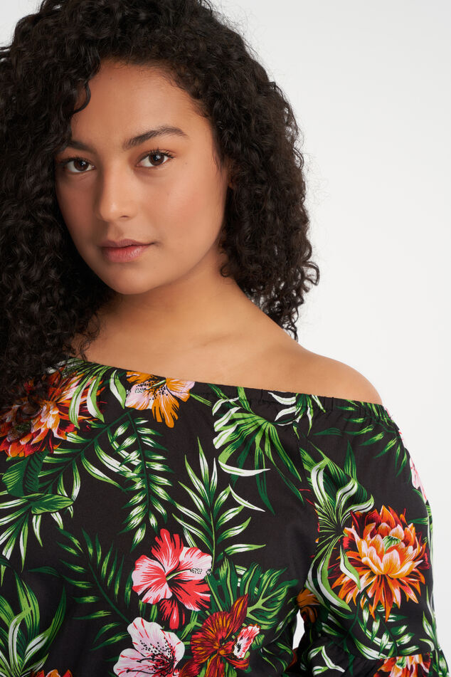 Vestido estampado con hombros descubiertos image number 4