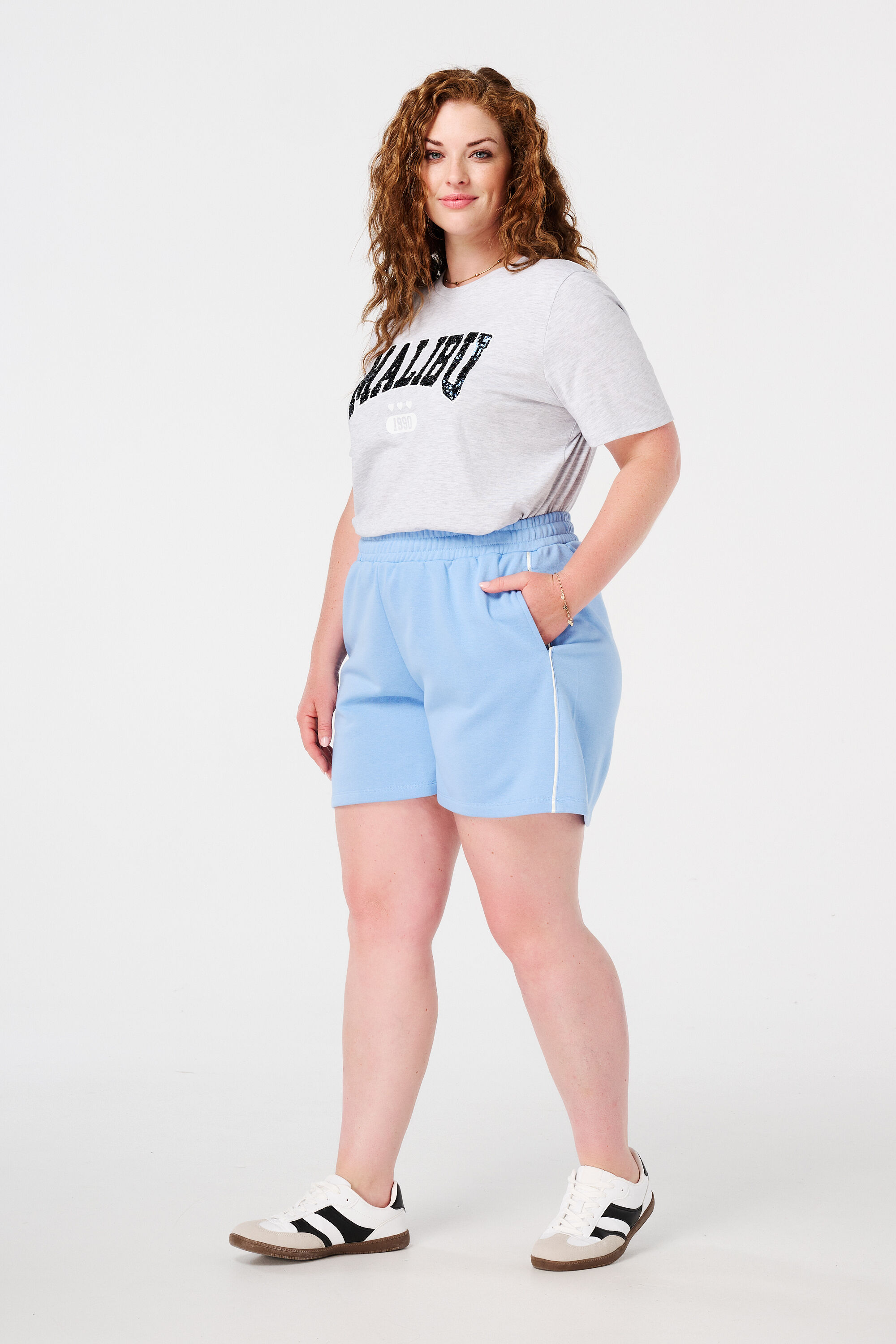 Camiseta con texto  image number 5