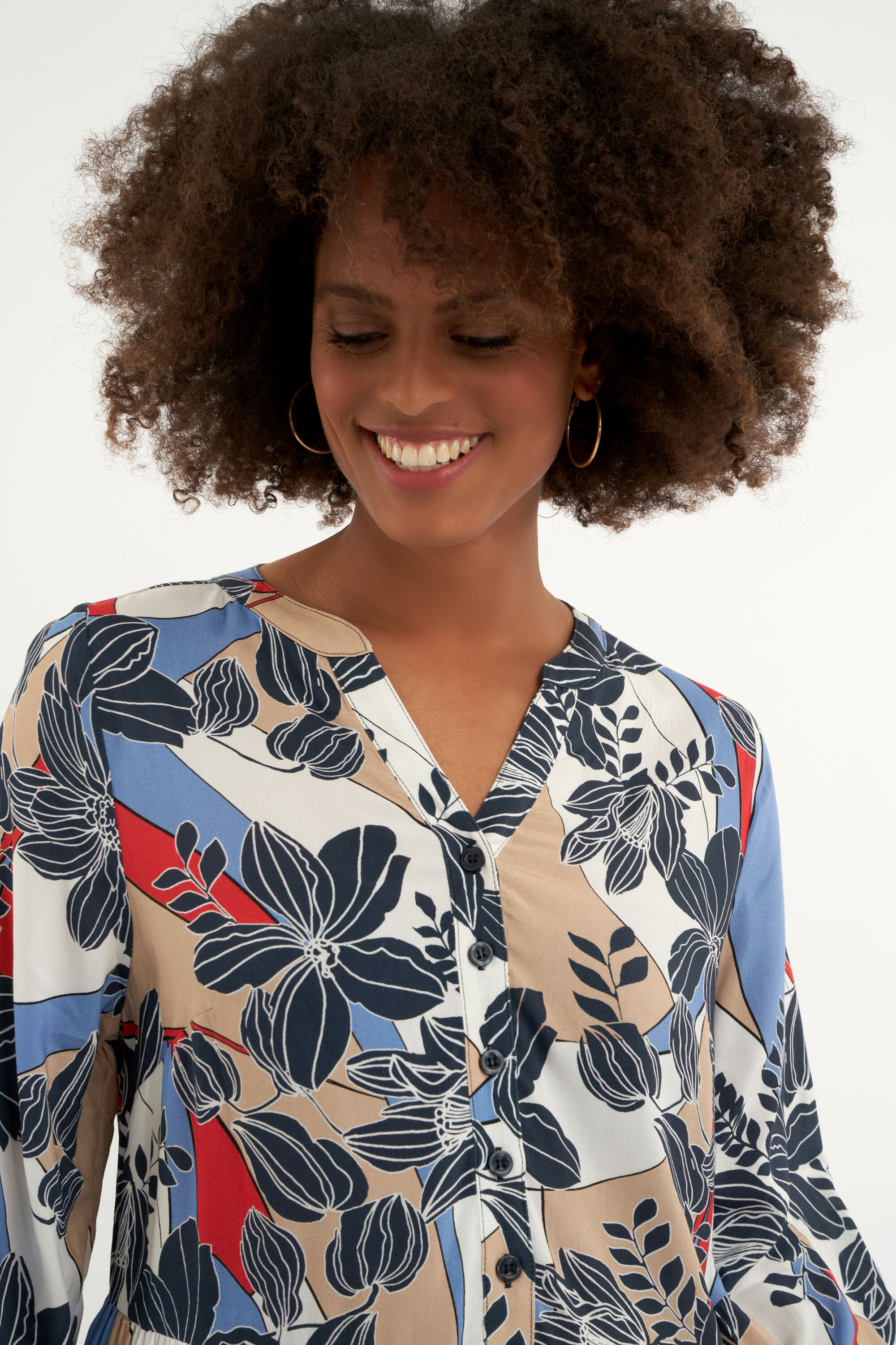 Vestido estampado con corte en A  image number 6