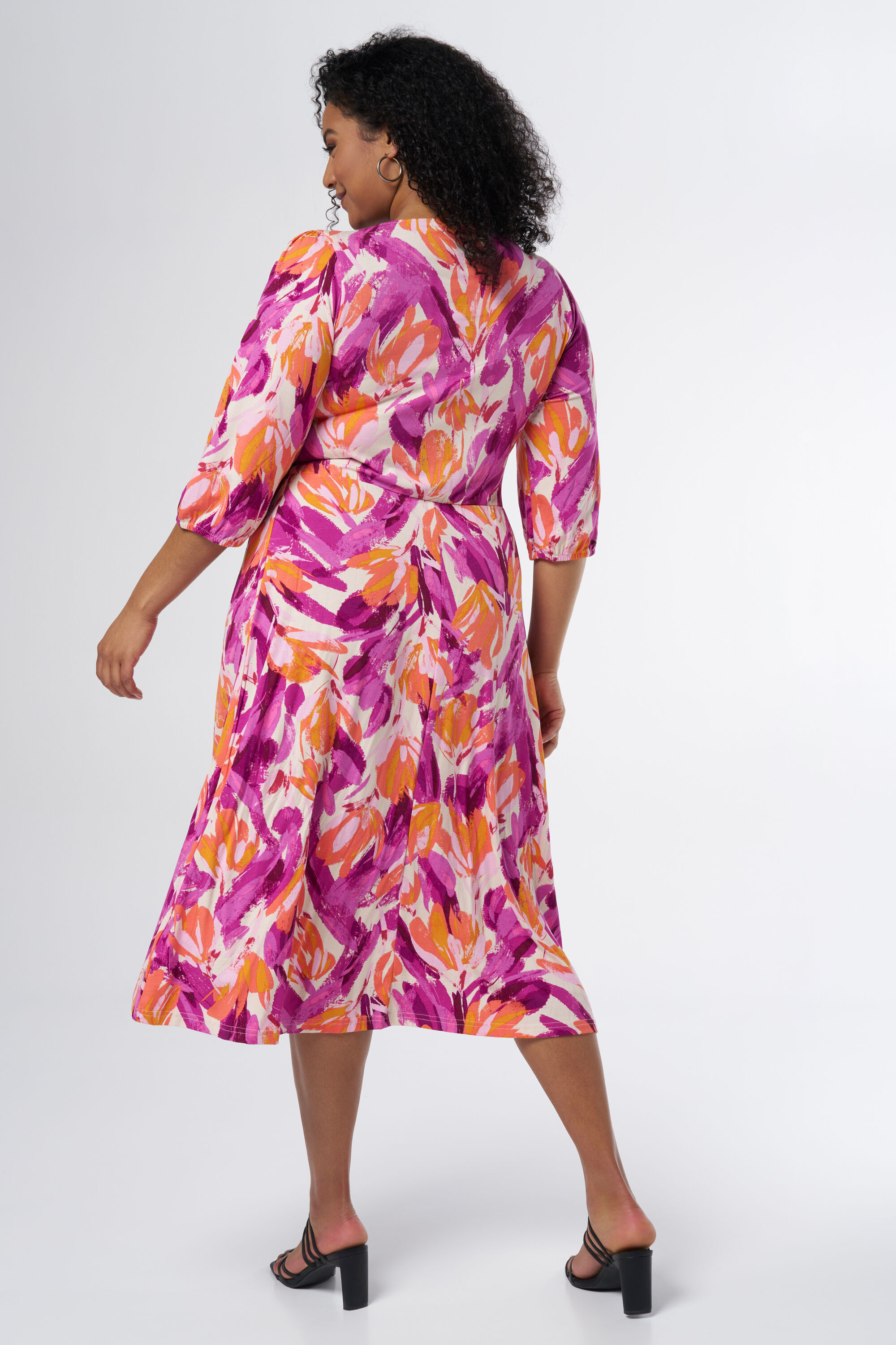 Vestido midi con estampado llamativo  image number 3