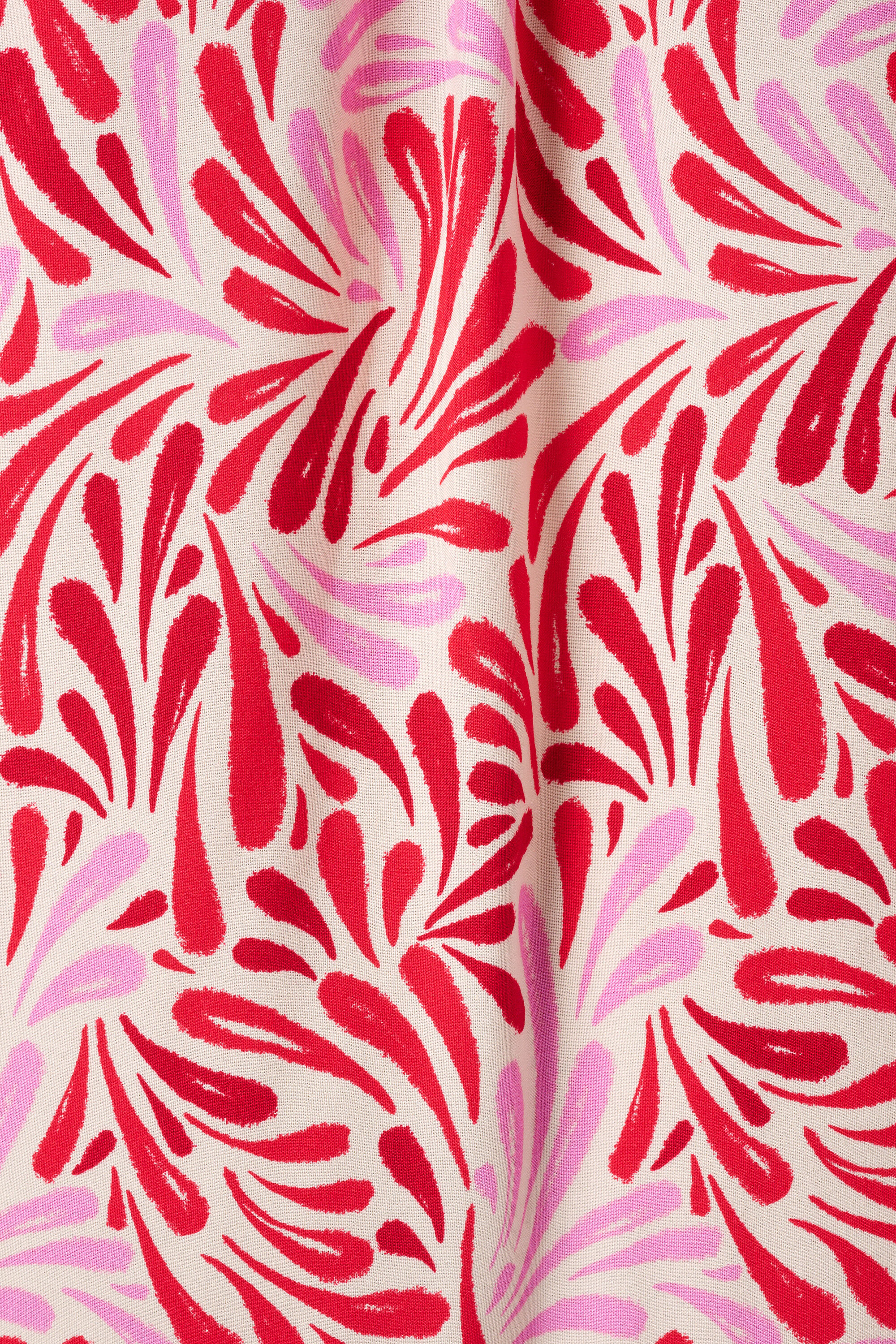 Vestido ligero con escote en V image number 6