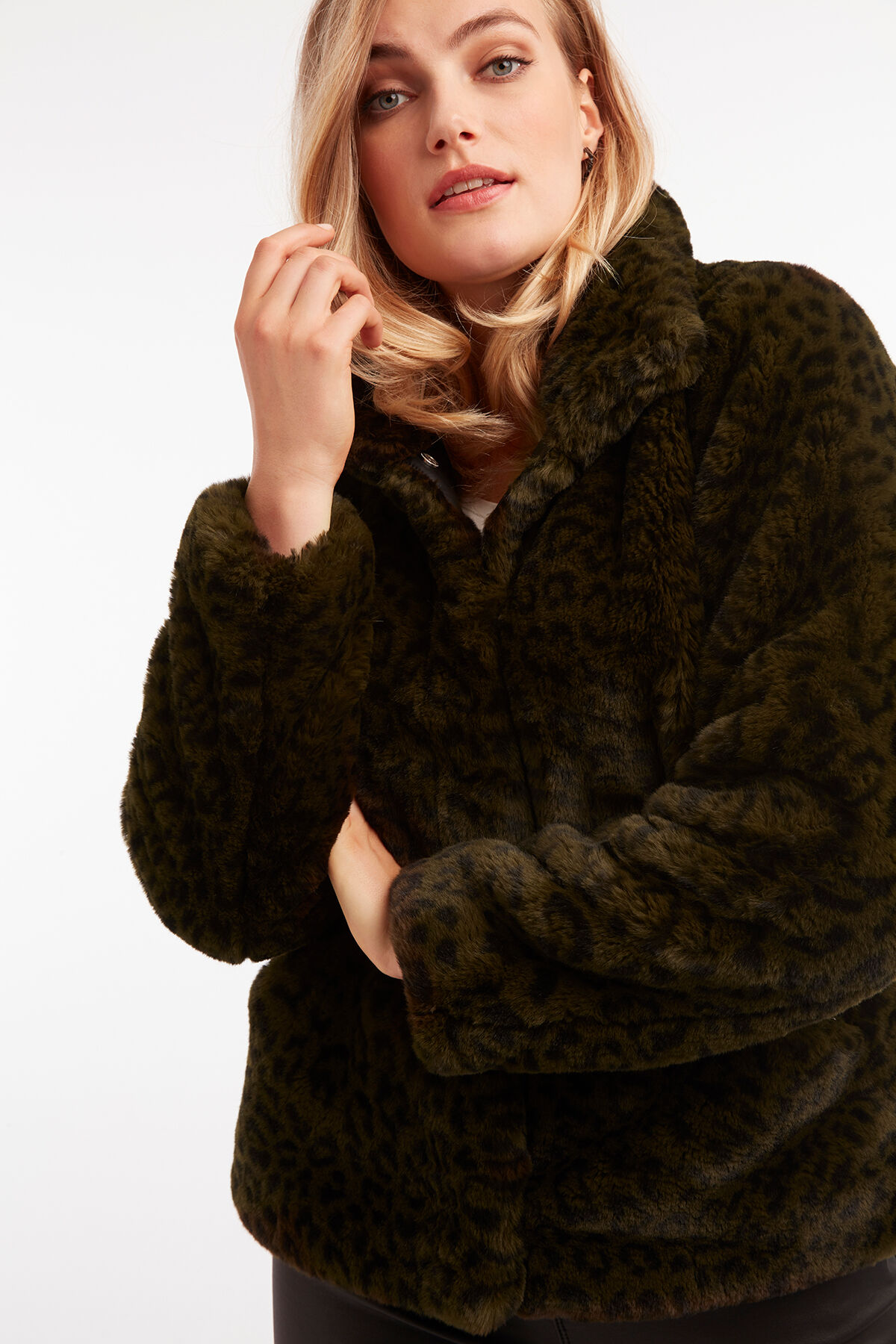 Abrigo de pelo sint&eacute;tico image number 4