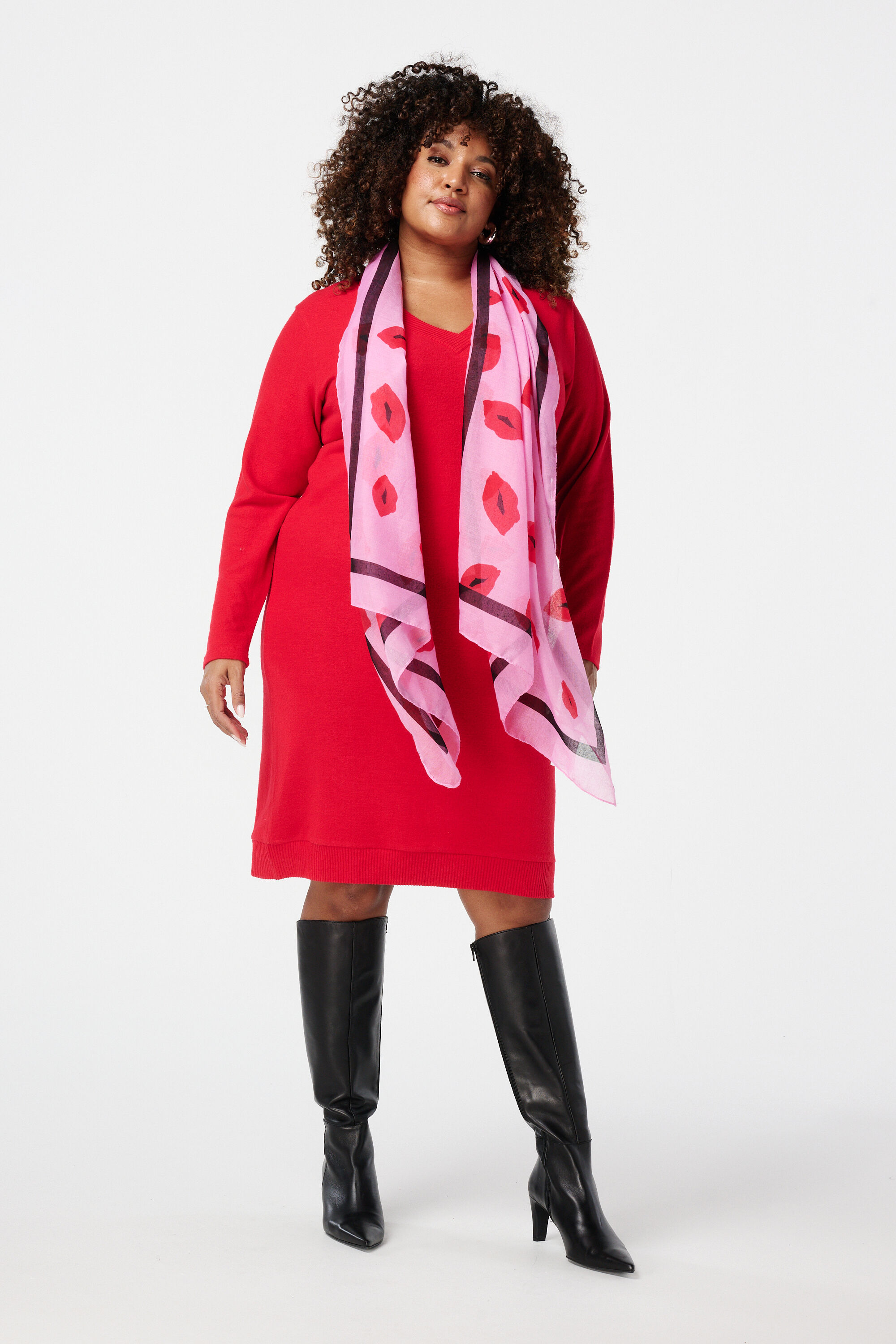 Vestido suave con escote en V  image number 5