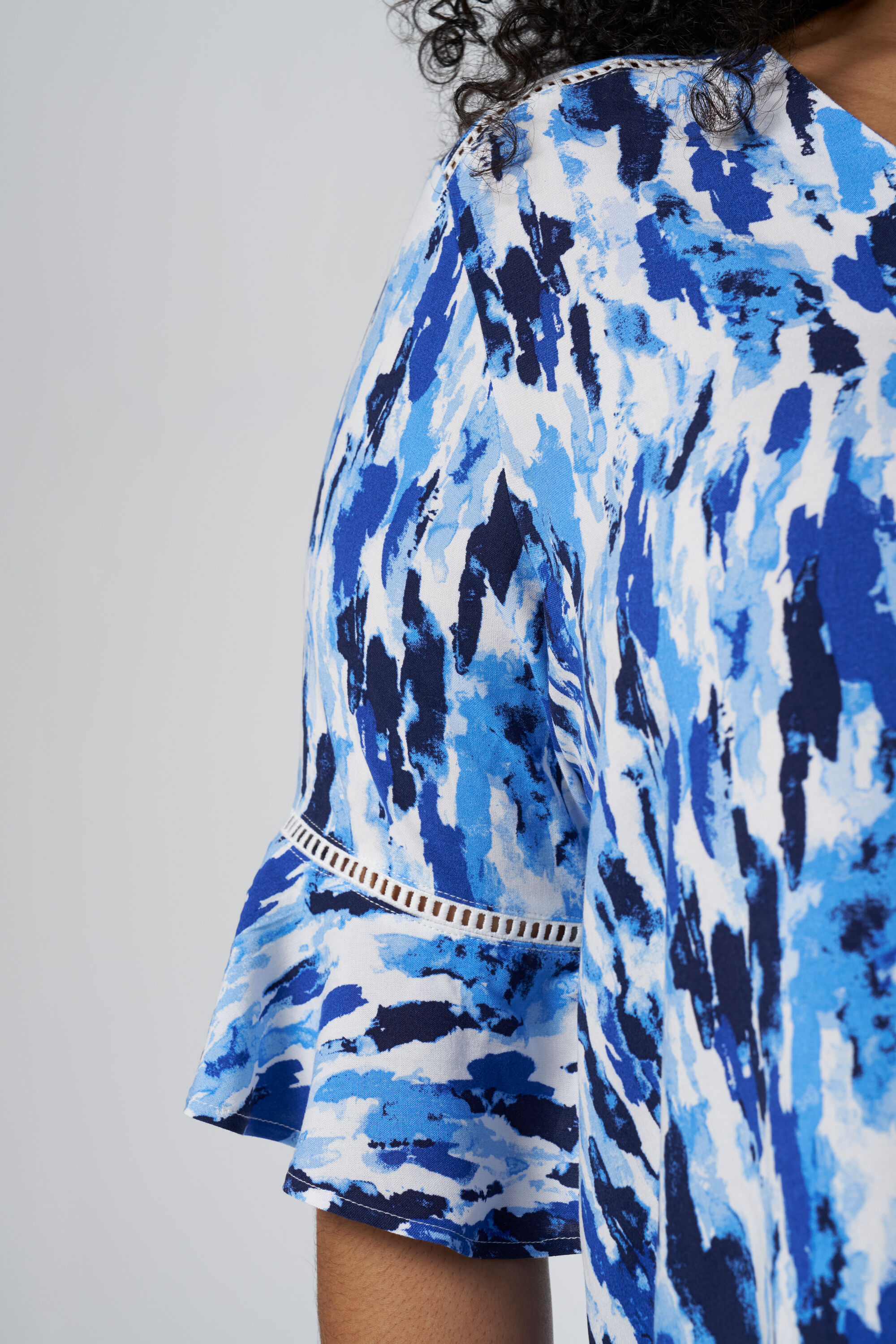 Blusa con estampado image number 4