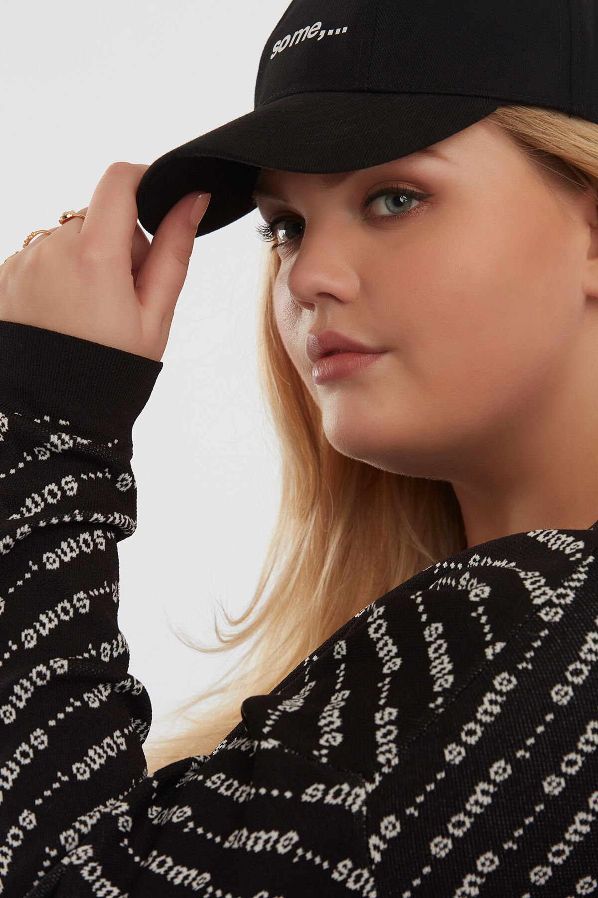 Jersey con estampado integral de logotipo image number 5