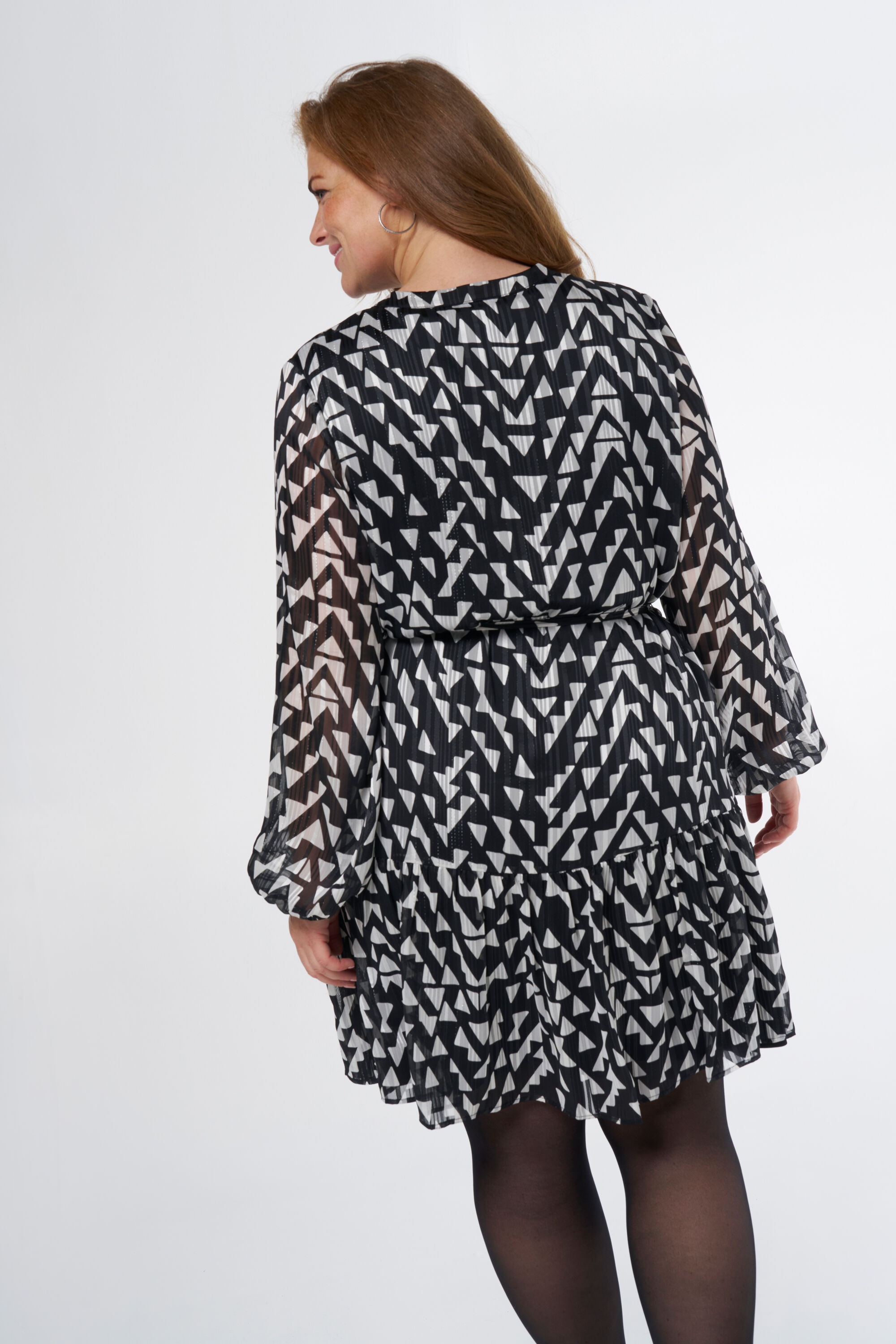 Vestido abotonado con cinto image number 3