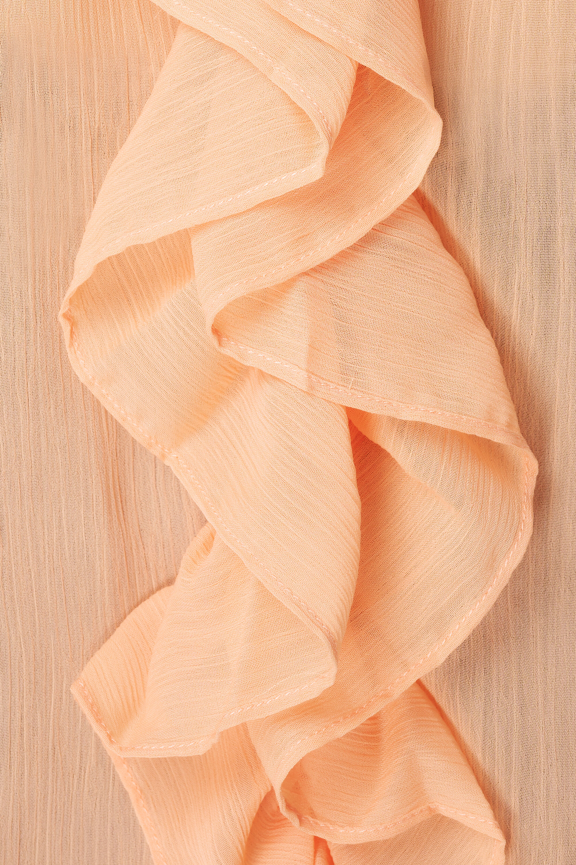 Blusa con volantes image number 6