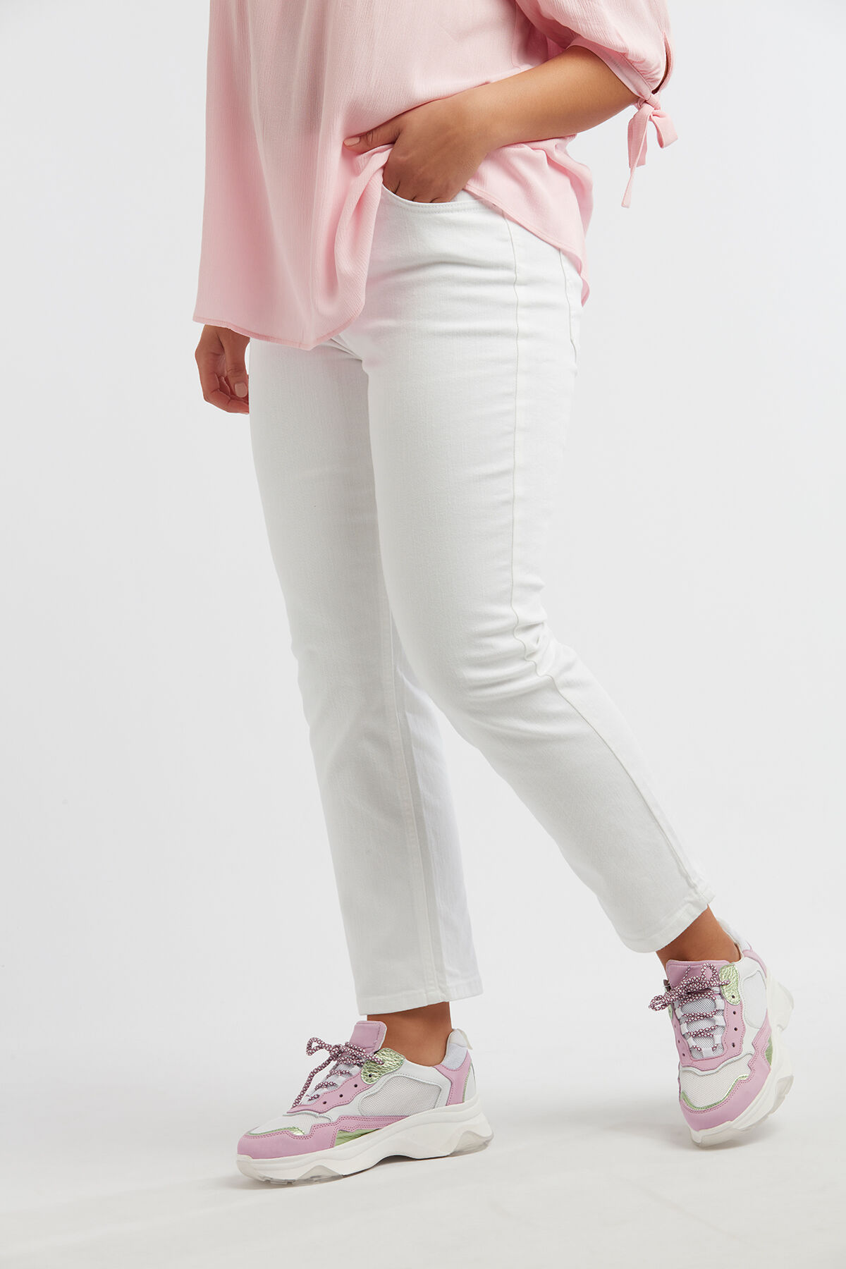 Vaqueros LILY de corte recto image number 3