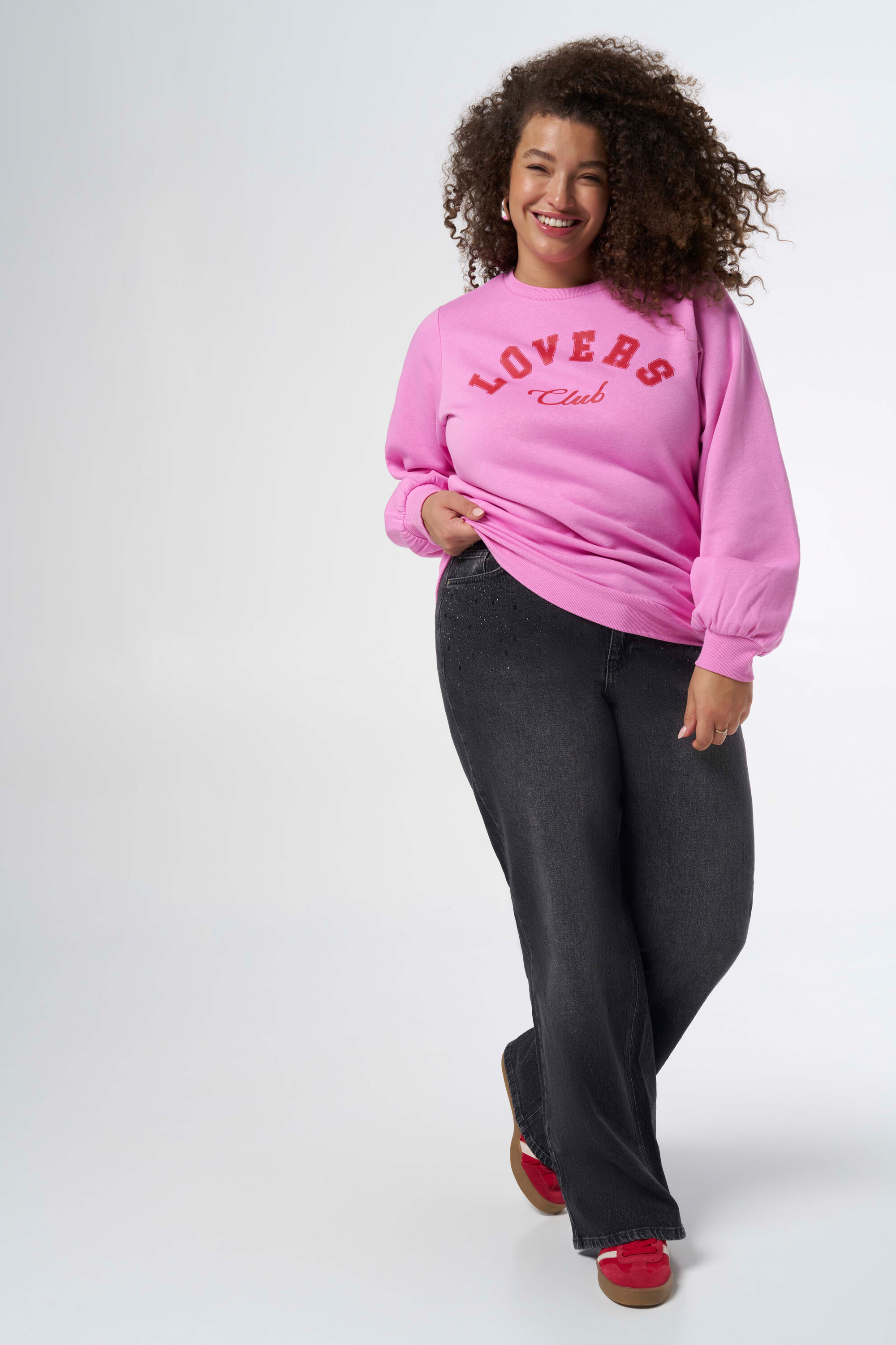 Su&eacute;ter con texto image number 5