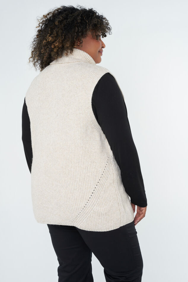 Chaquetilla corta de punto con cuello alto image number 3