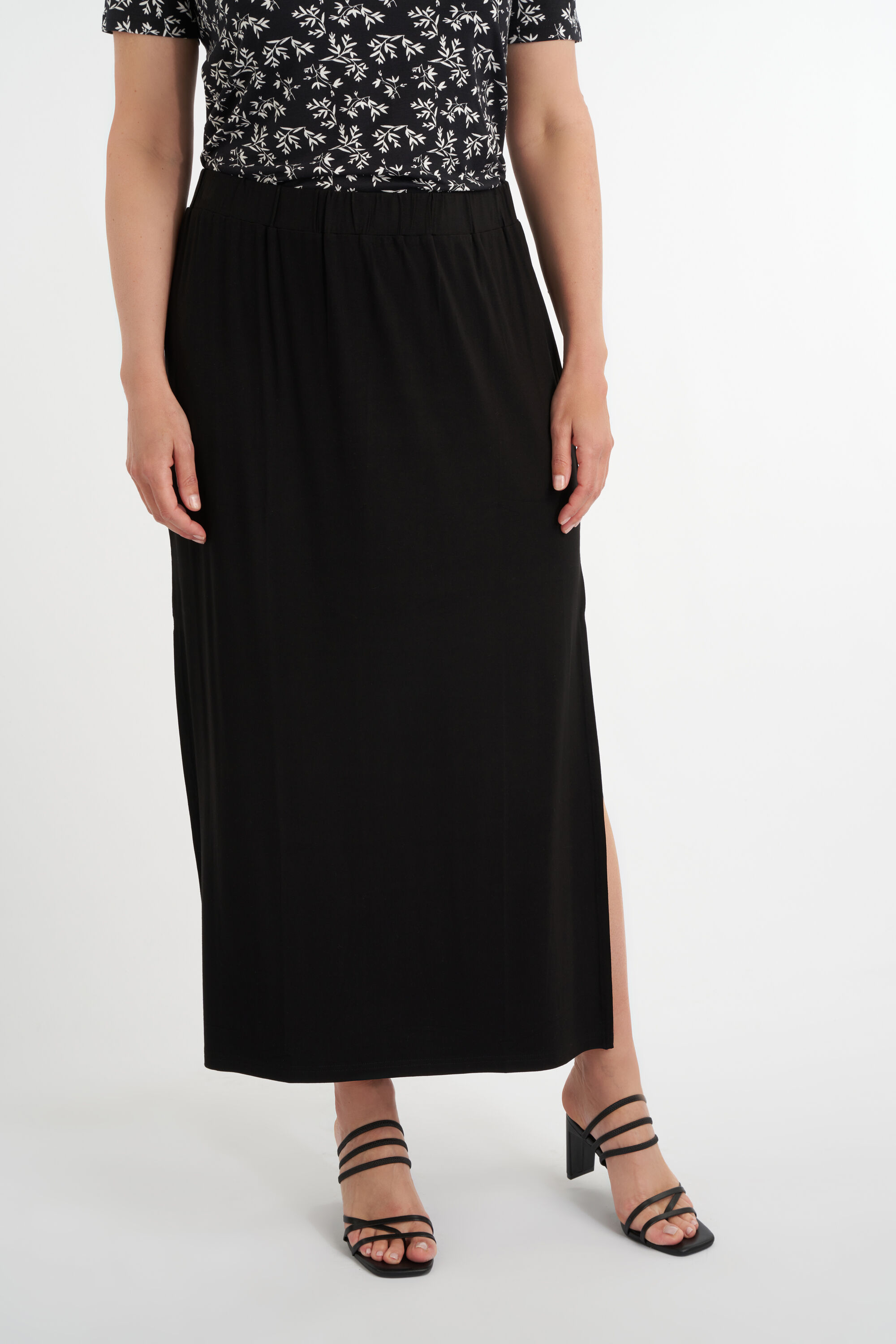 Falda larga con abertura image number 4