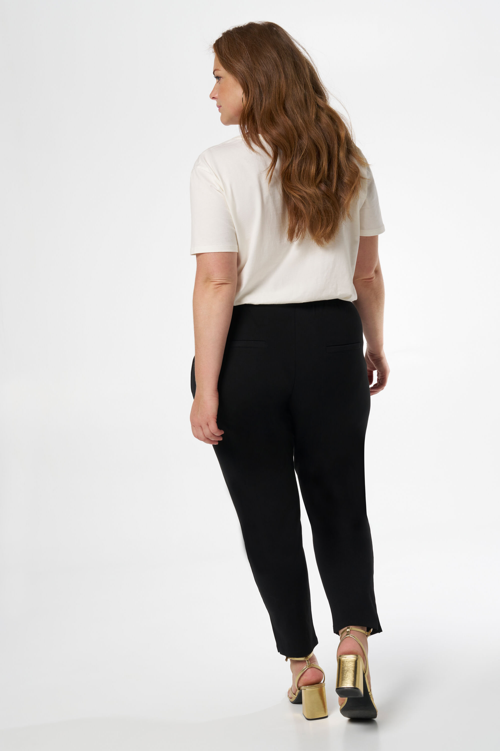 Pantalones jogger de corte holgado image number 3