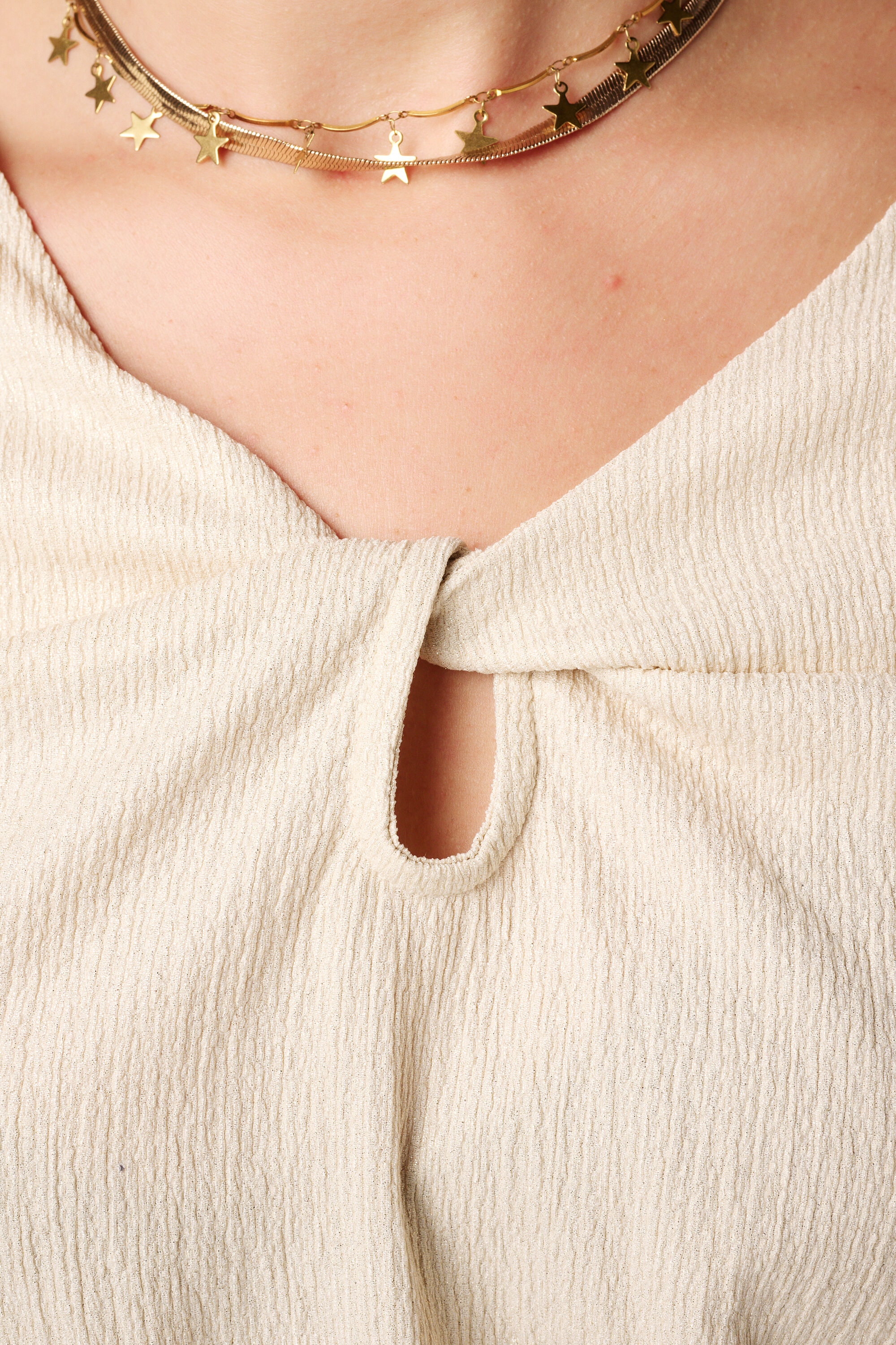 Top con detalle calado image number 6