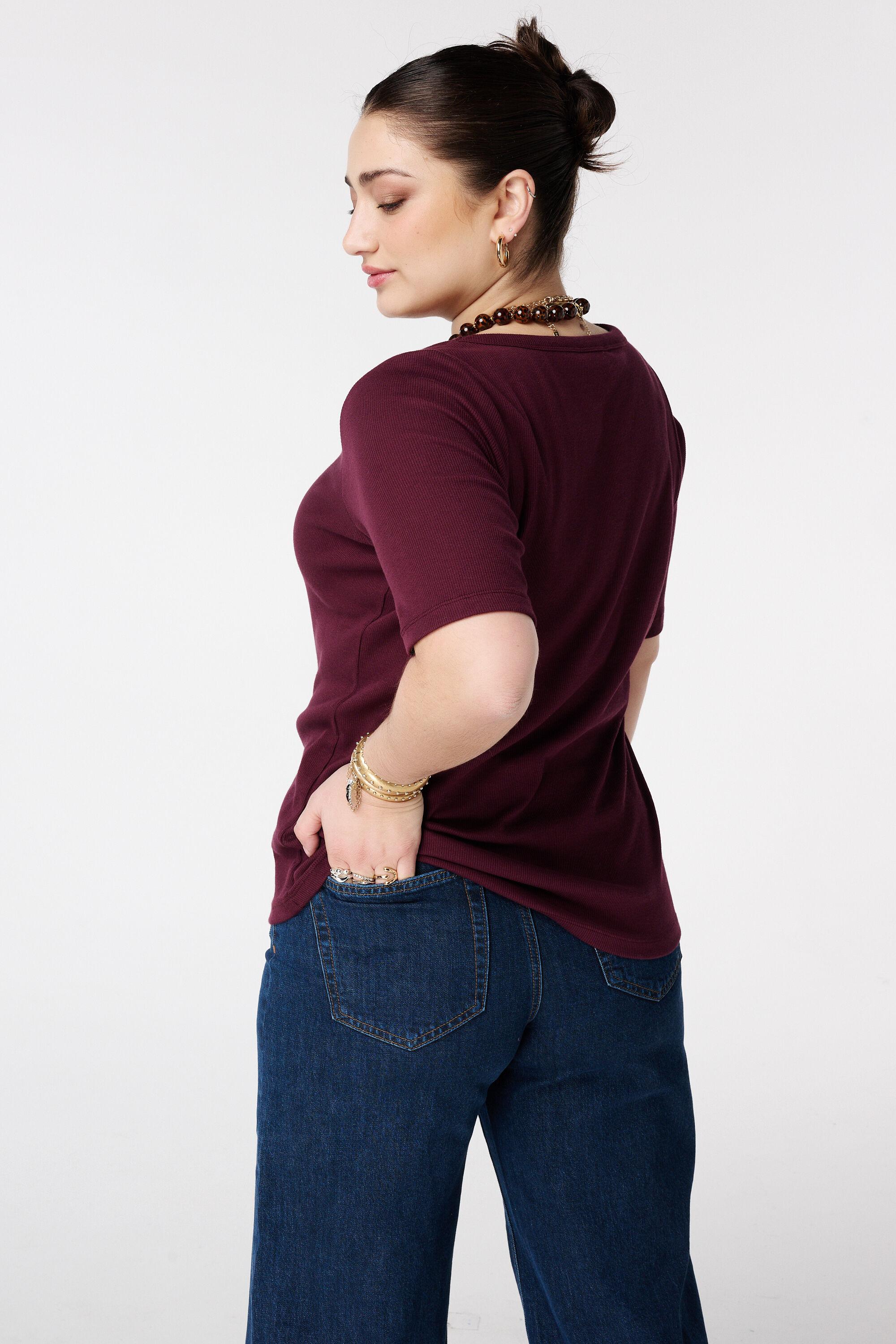 Top de canal&eacute; con escote en V image number 3