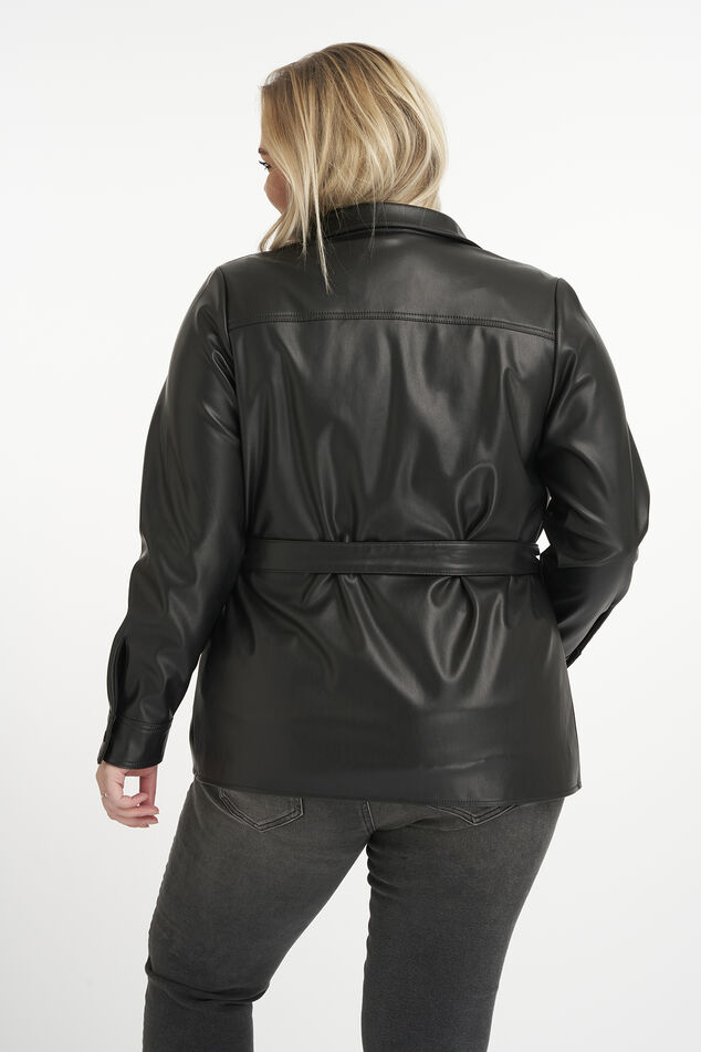 Chaqueta de cuero sintético con cinturón image number 3