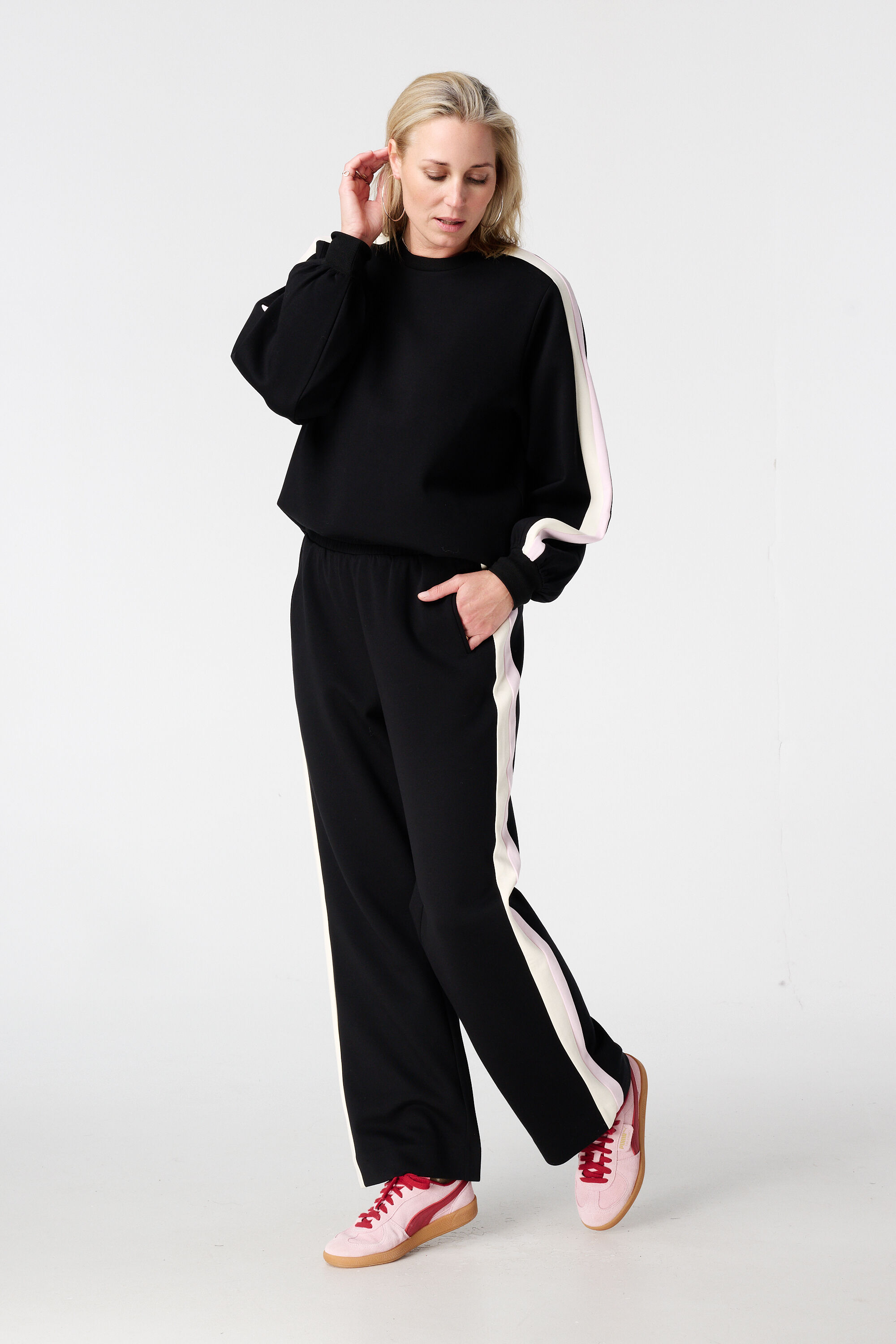 Pantalones con raya lateral