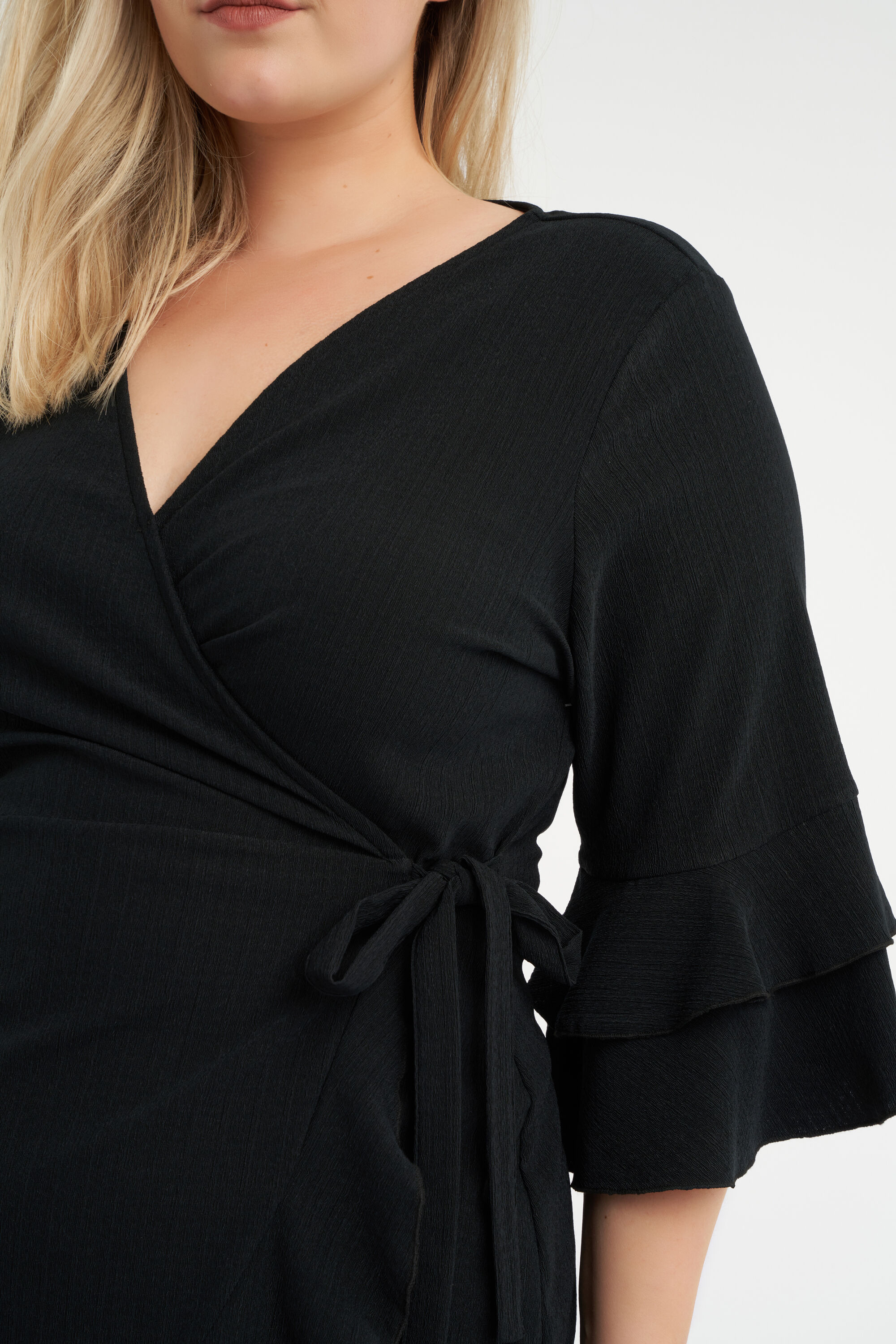 Vestido cruzado image number 5