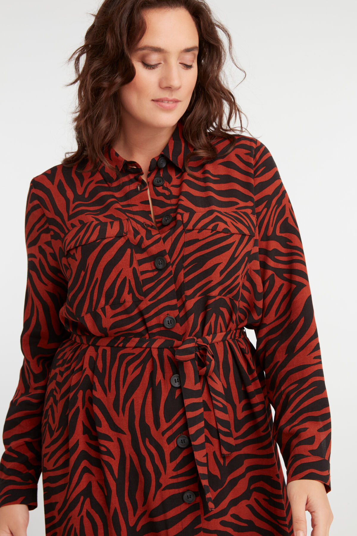 Vestido camisero image number 3