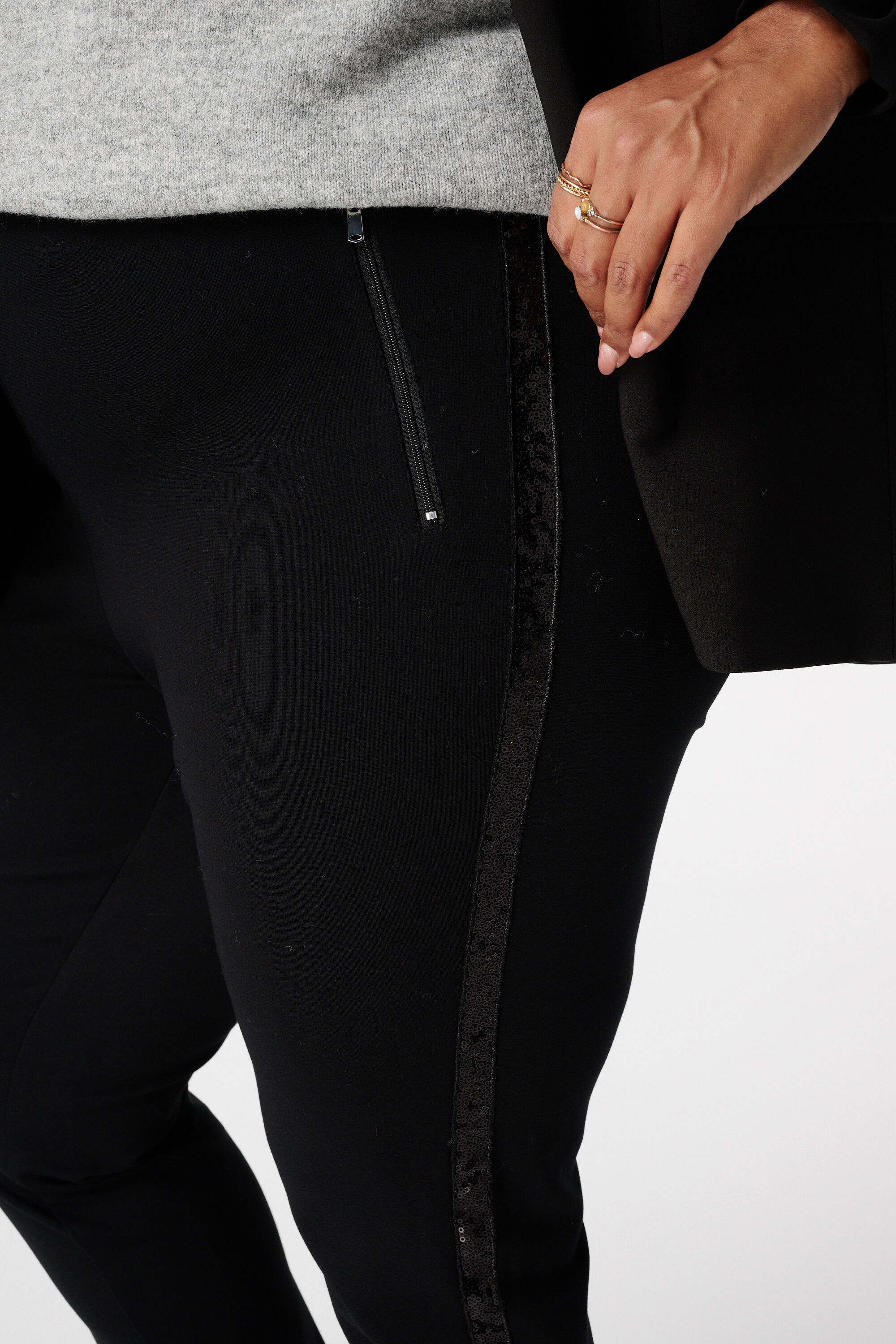 Leggings ajustados con lentejuelas en los laterales image number 4