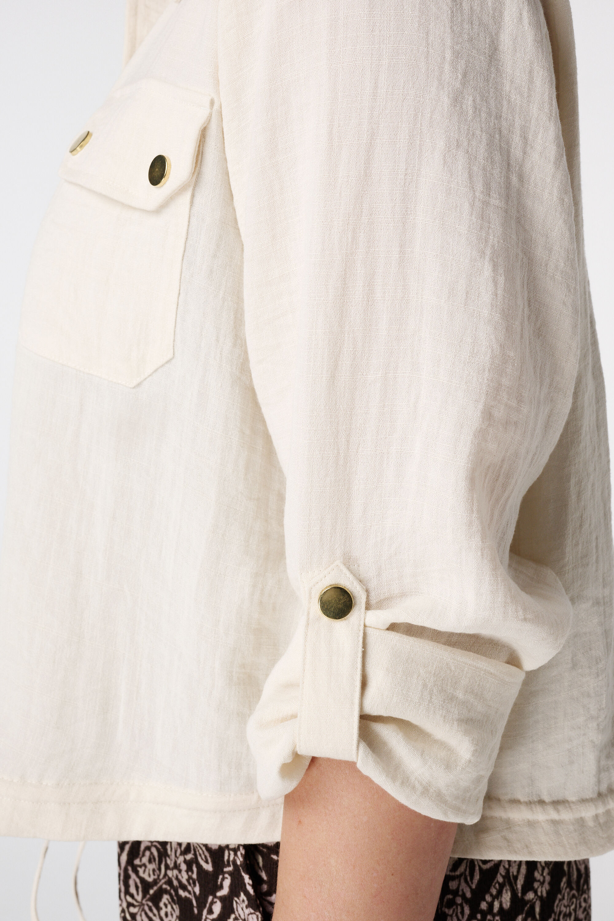 Chaqueta de verano image number 6