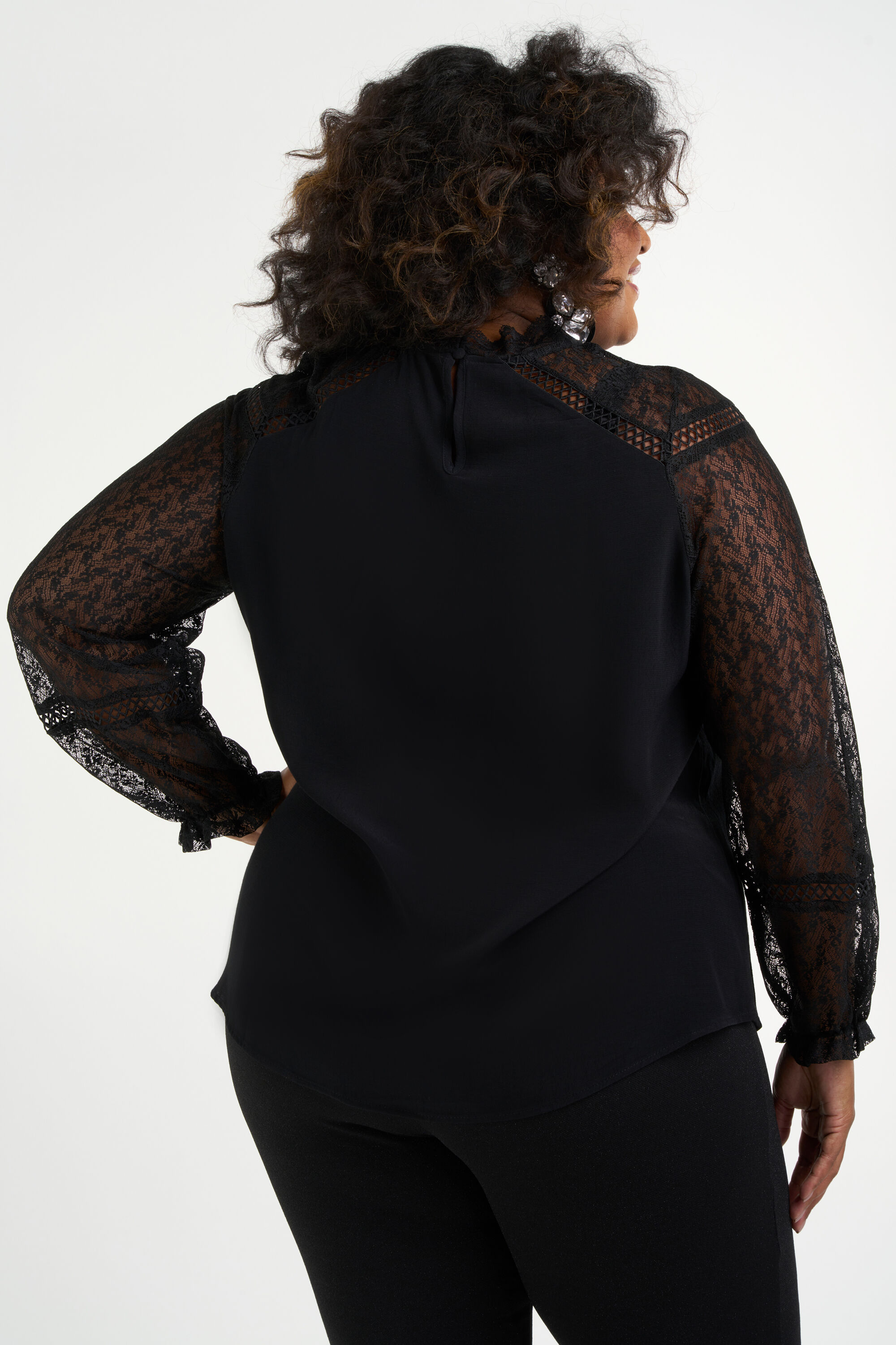 Blusa de encaje image number 3