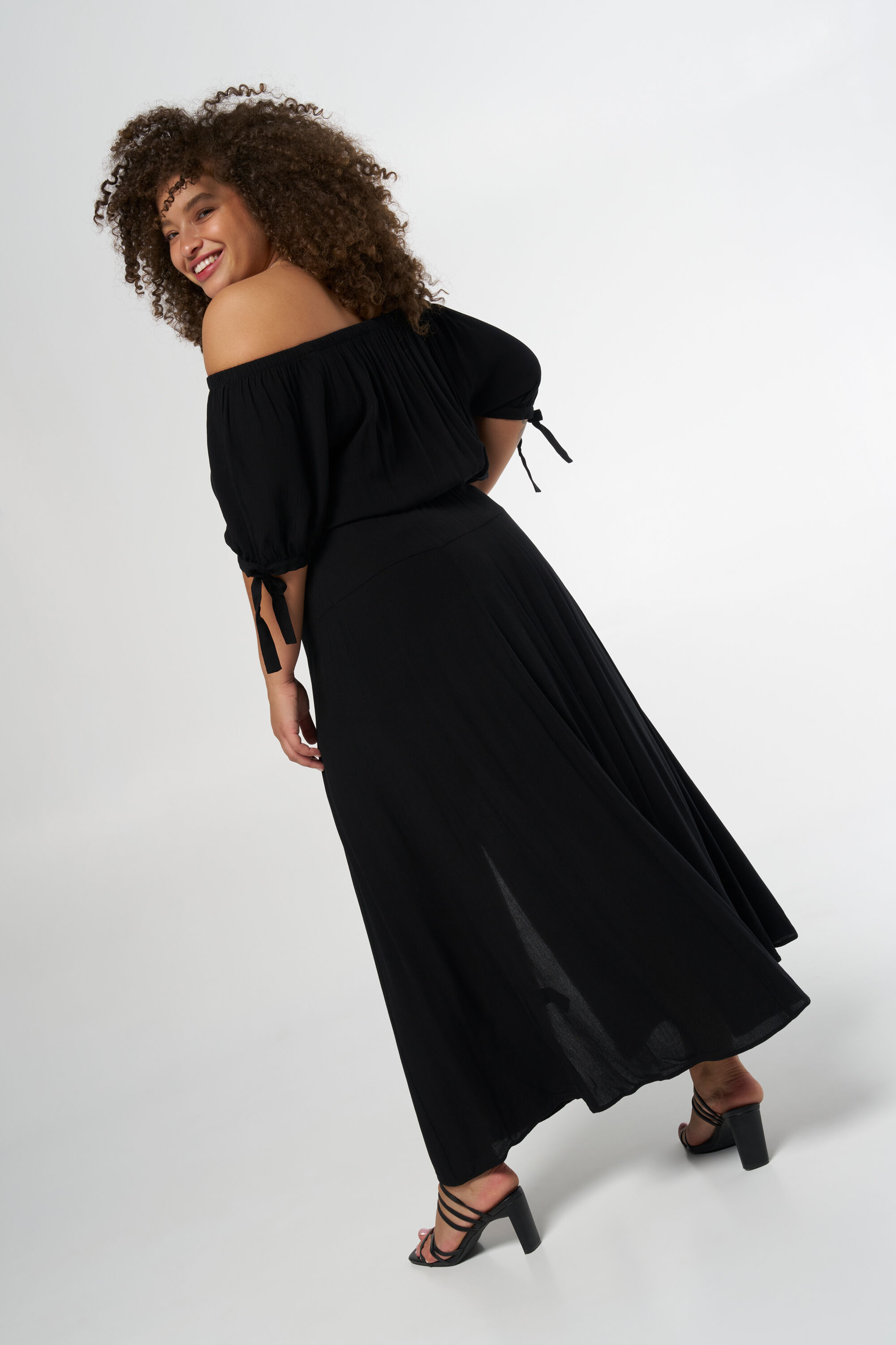 Falda midi con abertura image number 3