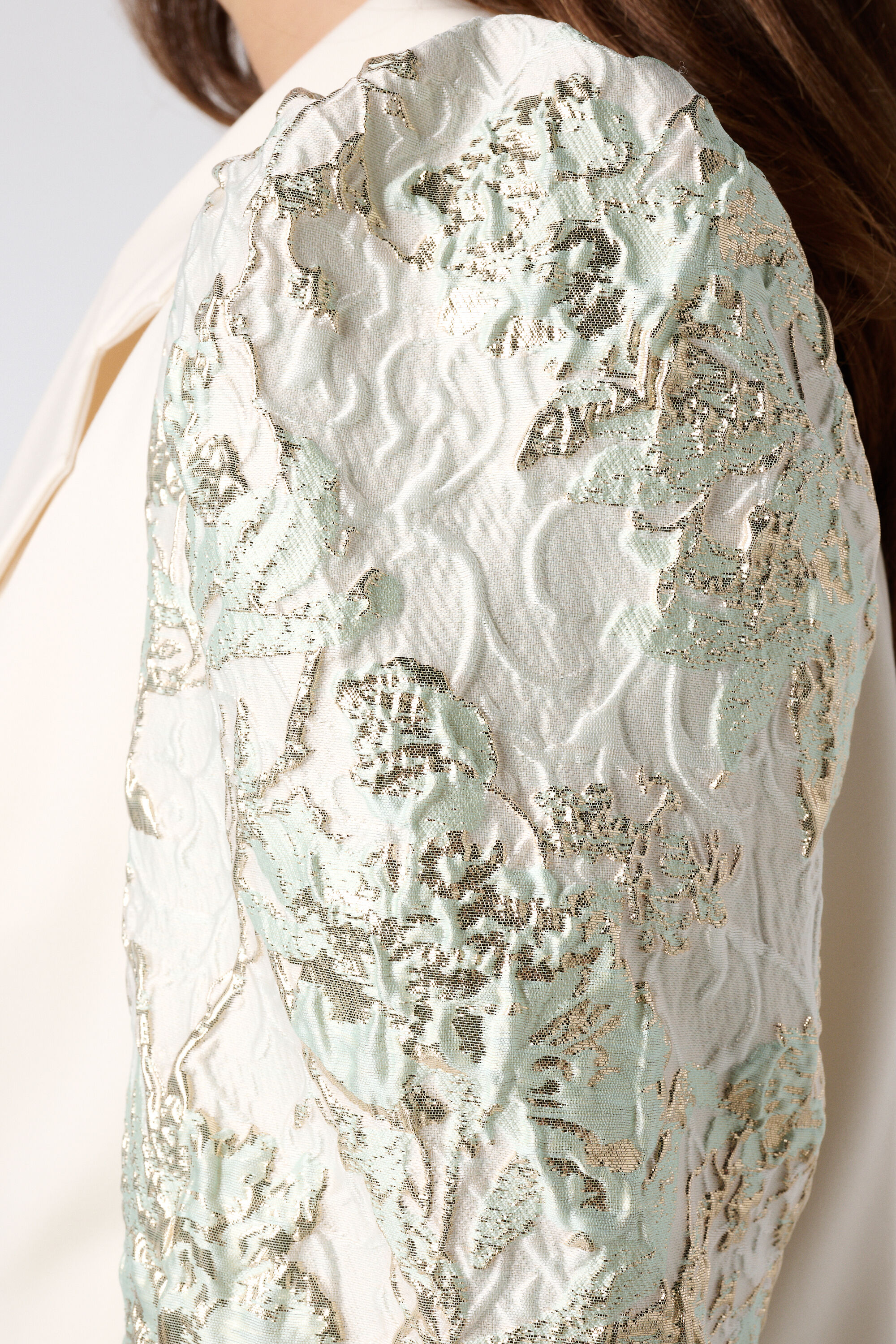 Blazer de manga corta con estampado image number 6