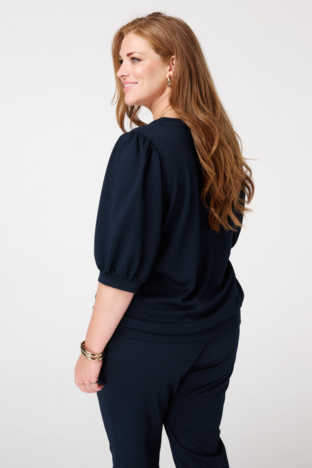 Top con manga abullonada  image number 3