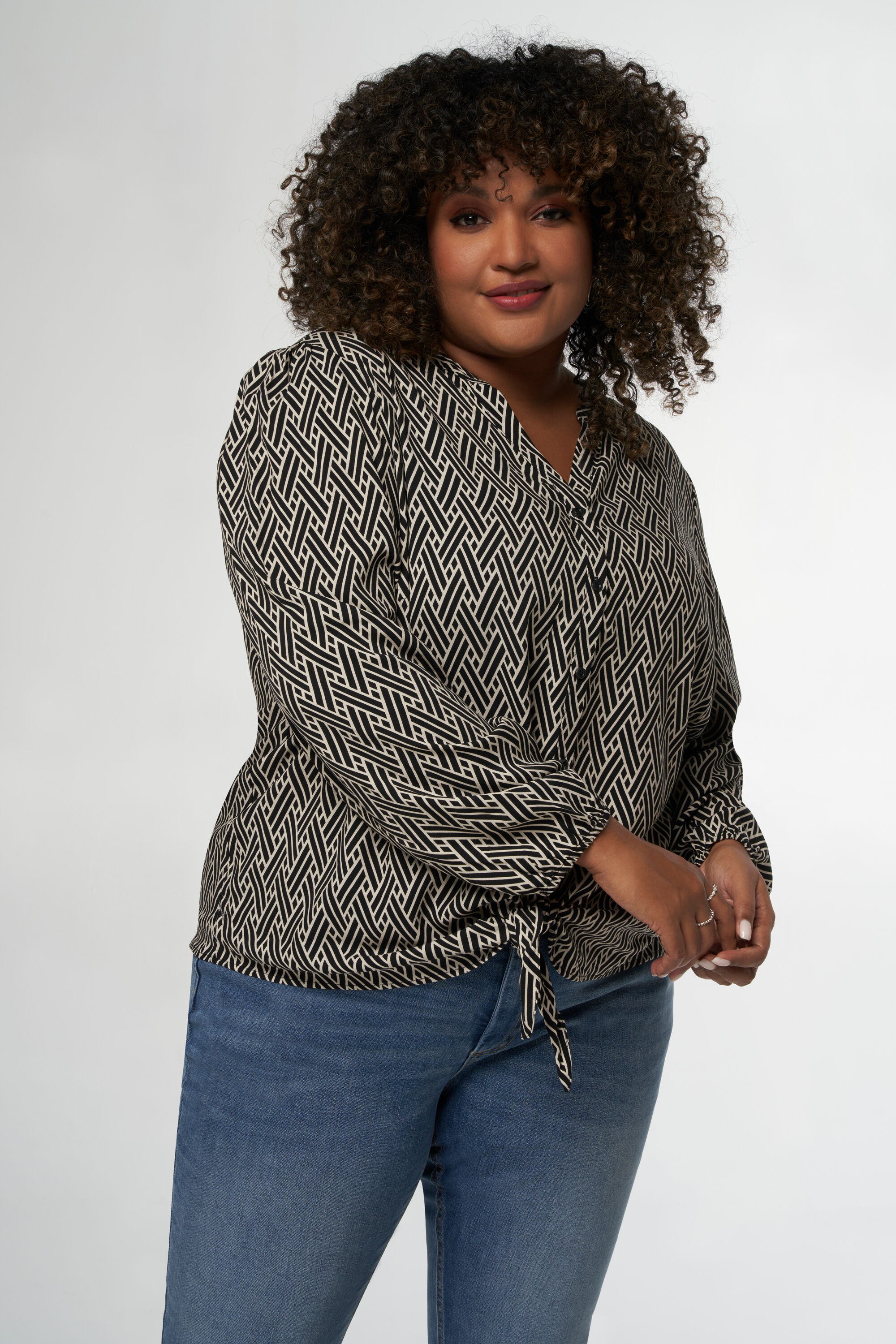 Blusa con estampado gr&aacute;fico image number 5