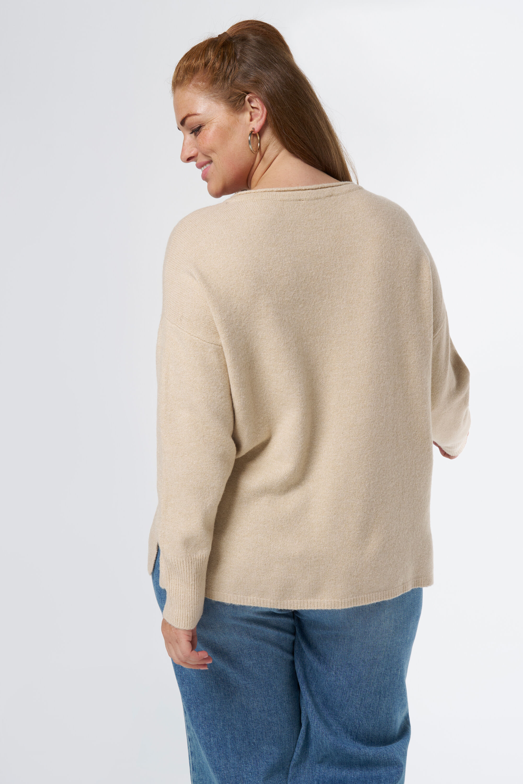 Su&eacute;ter con detalles de purpurina image number 3