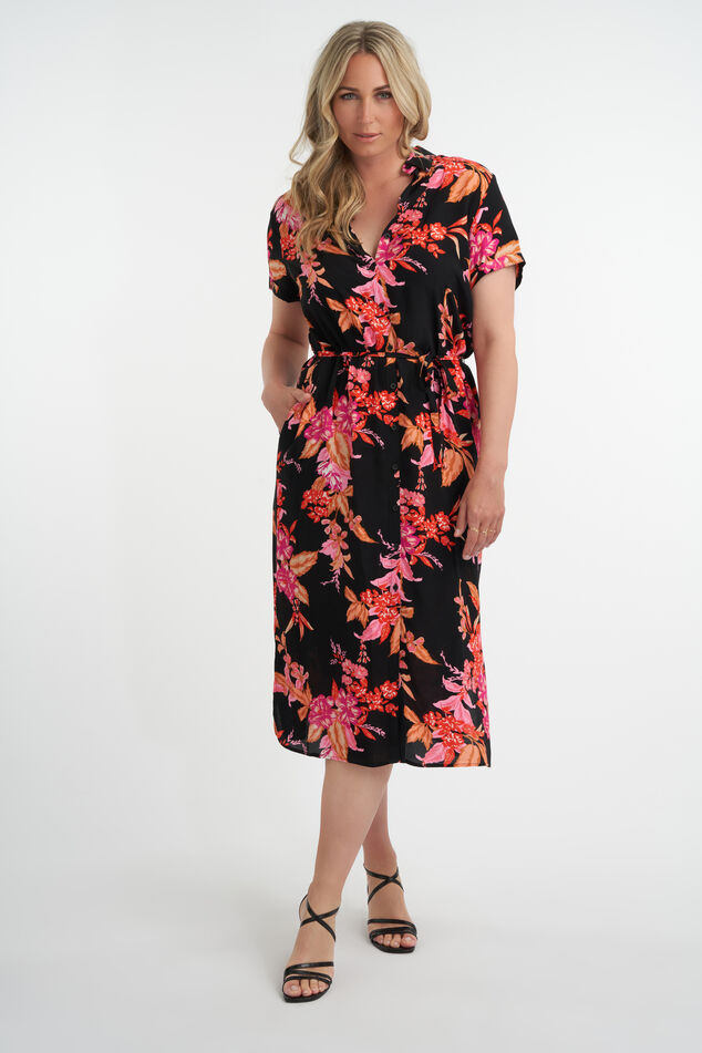 Vestido largo con cinto image number 6