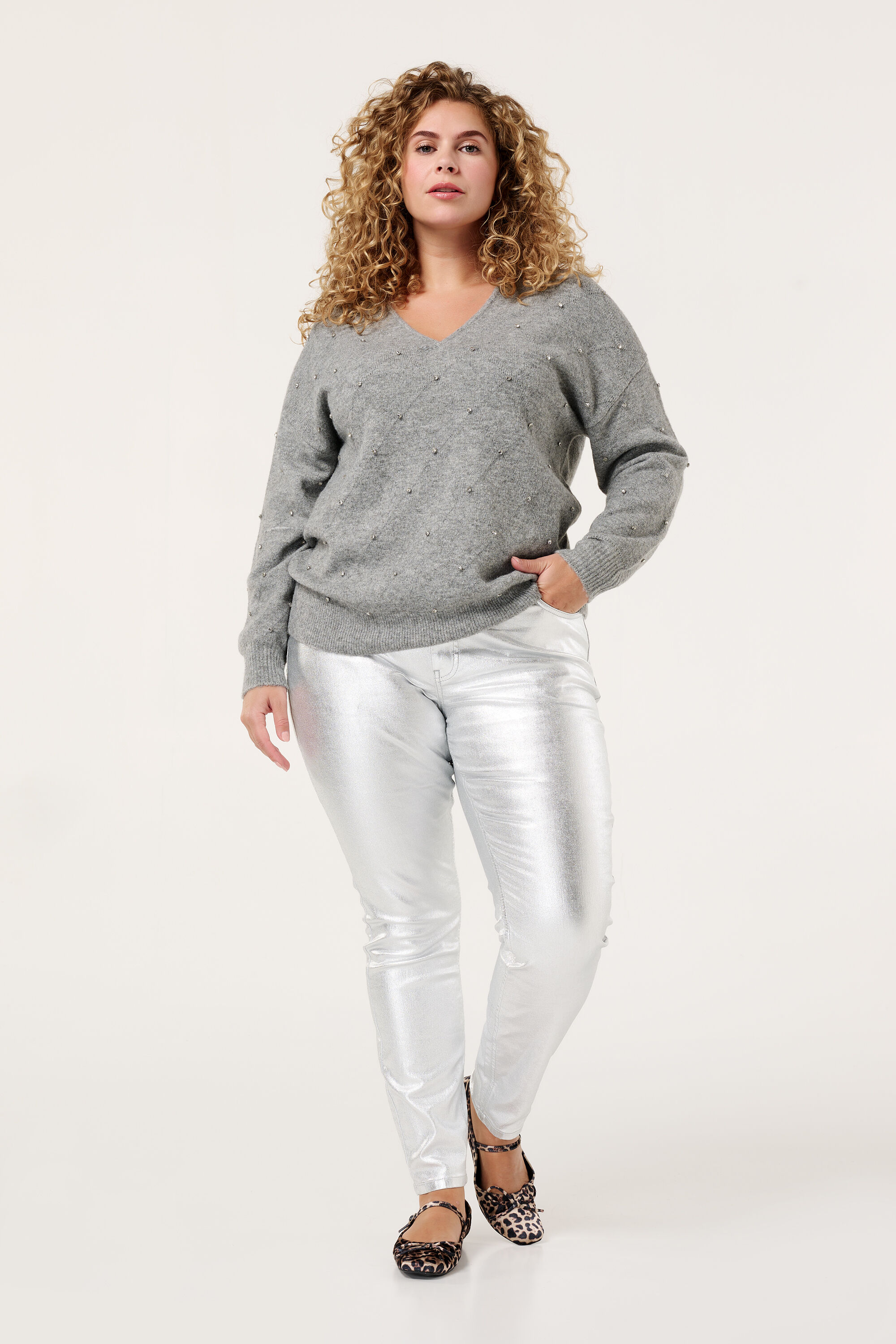 Jersey con brillantes como detalle image number 5