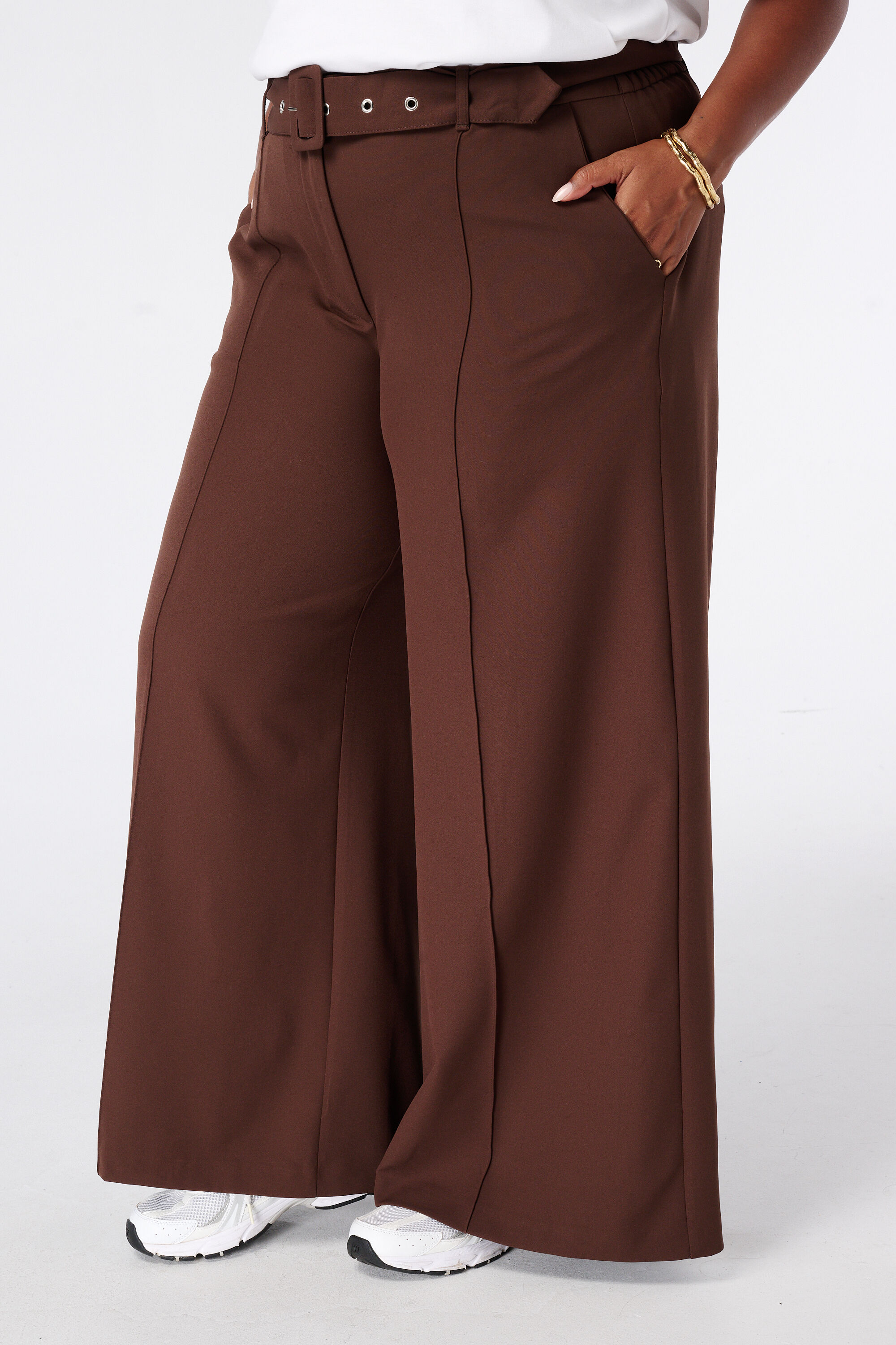 Pantalones anchos con cintur&oacute;n image number 5