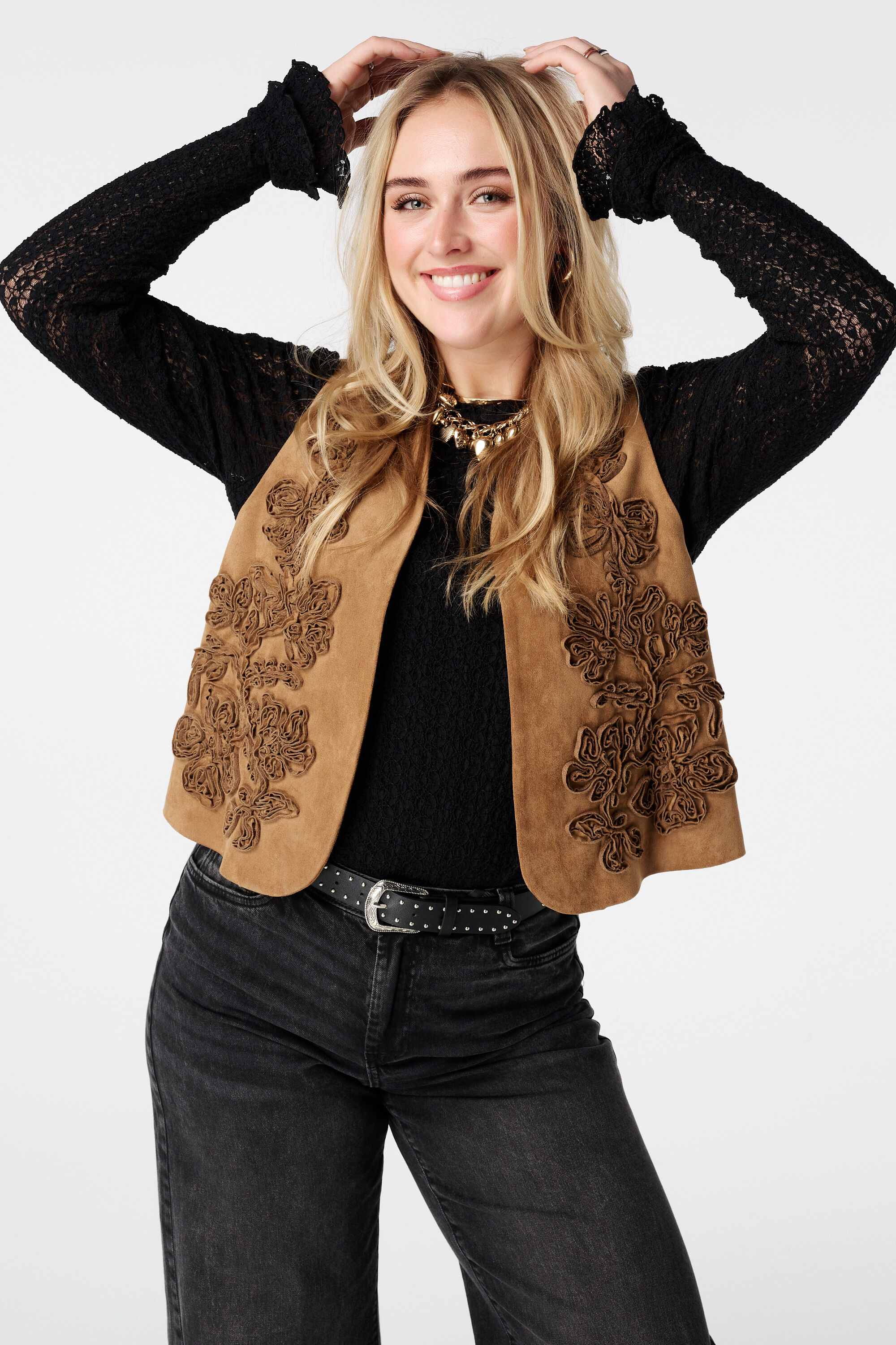 Chaleco de ante con bordado