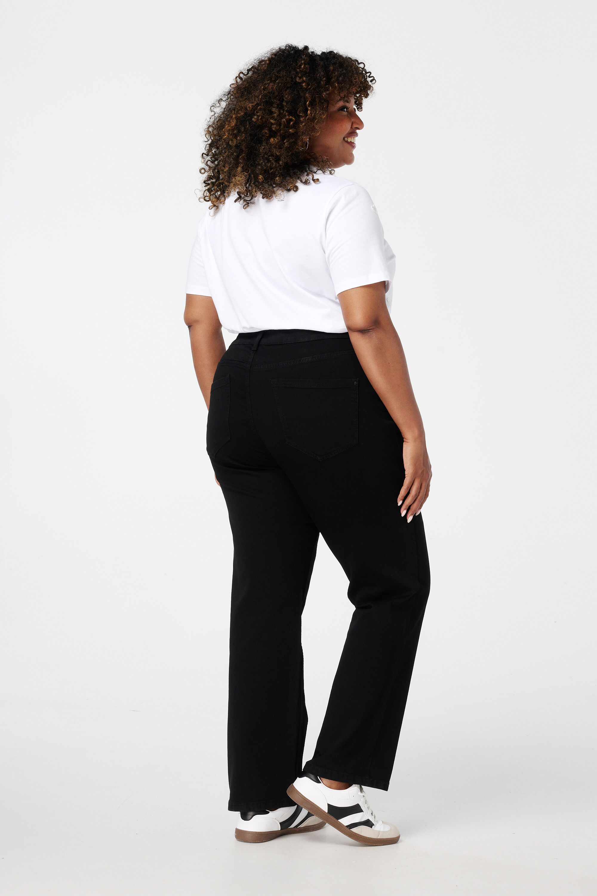 Vaqueros LILY de corte recto image number 3