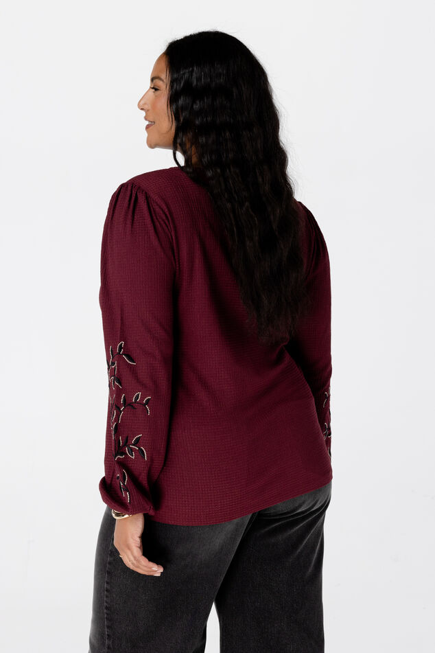 Top con bordado image number 3