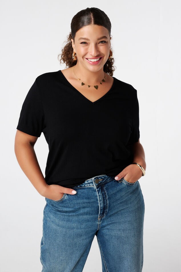 Camiseta con escote en V image number 0