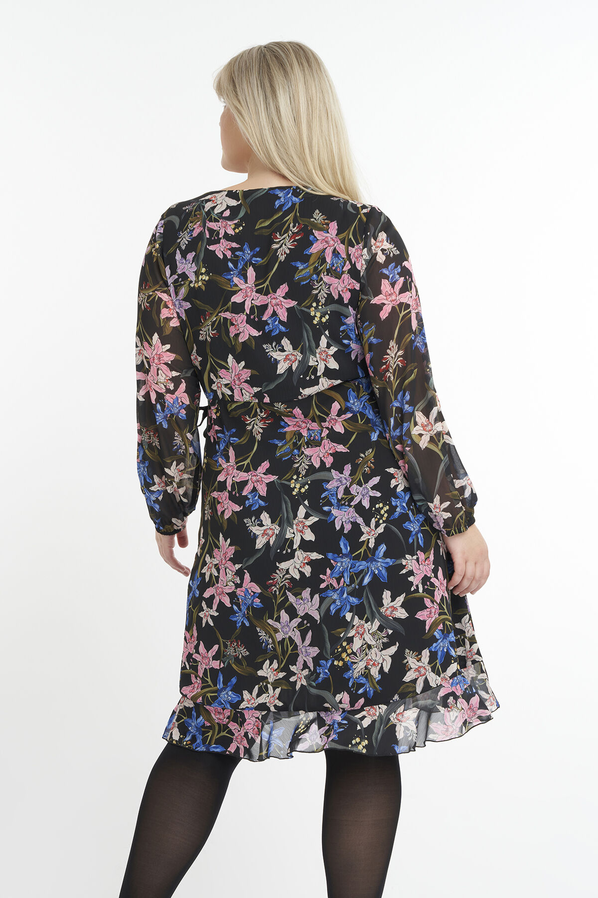 Vestido cruzado con volante  image number 4