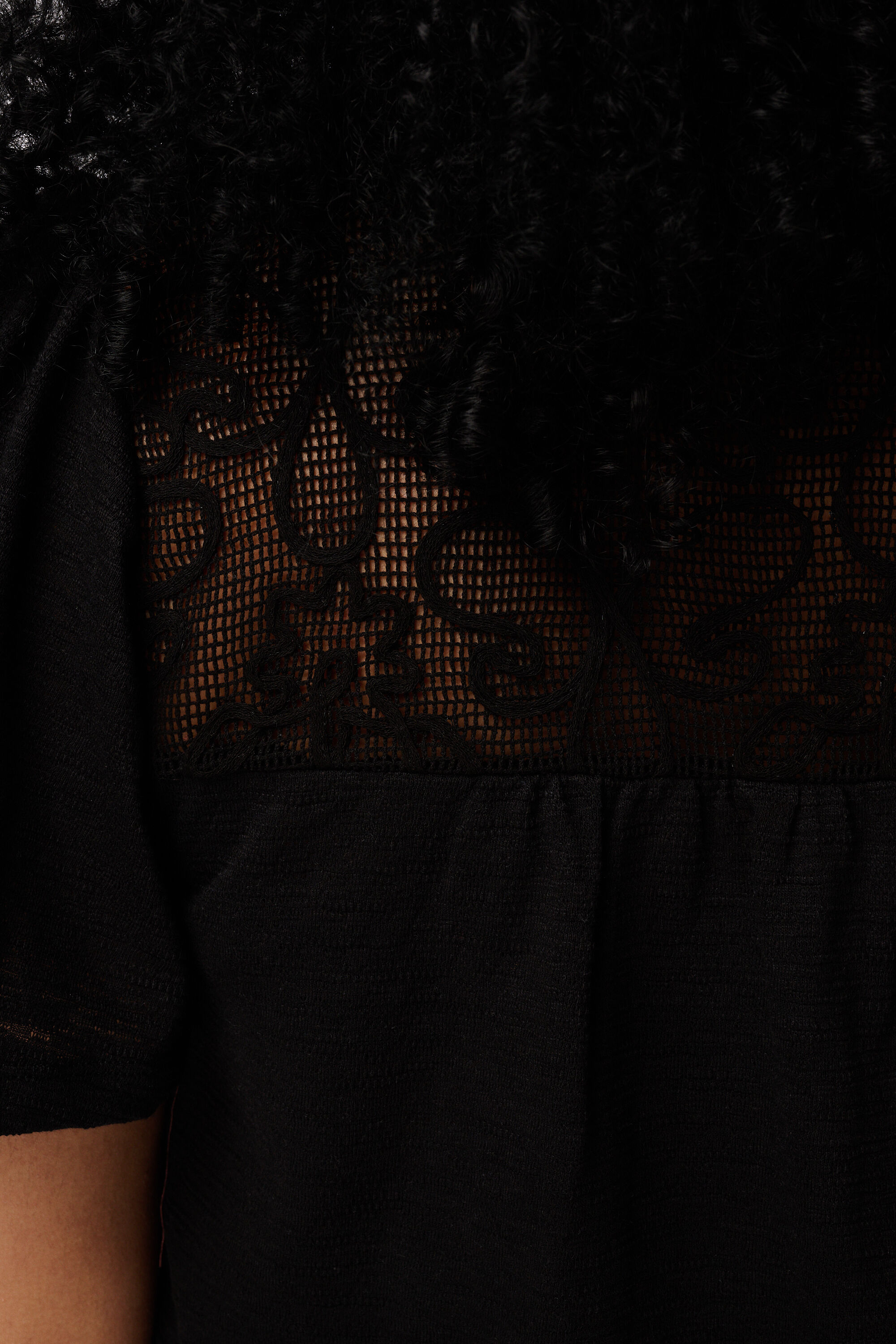 Top con mangas mariposa image number 6