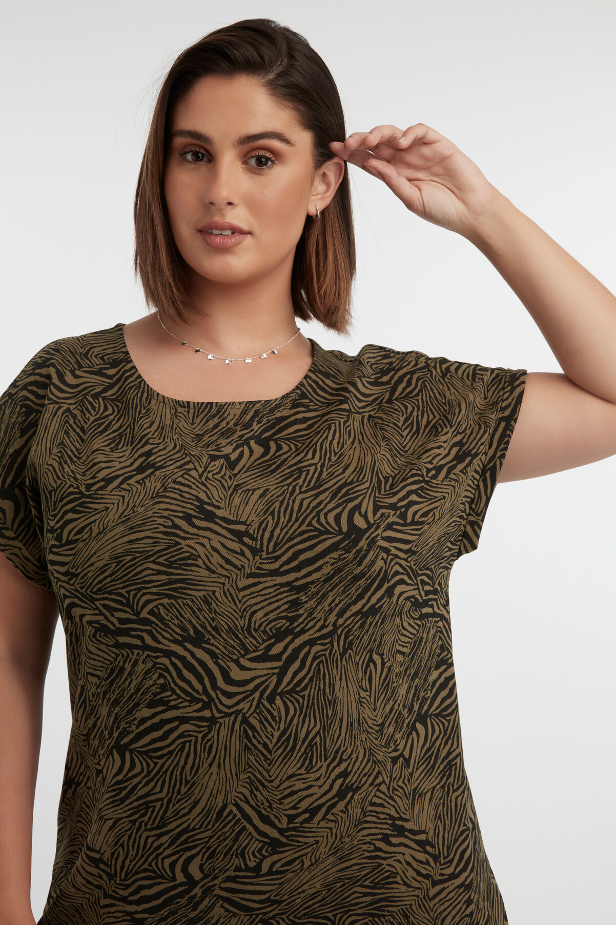 Camiseta larga estampada image number 5