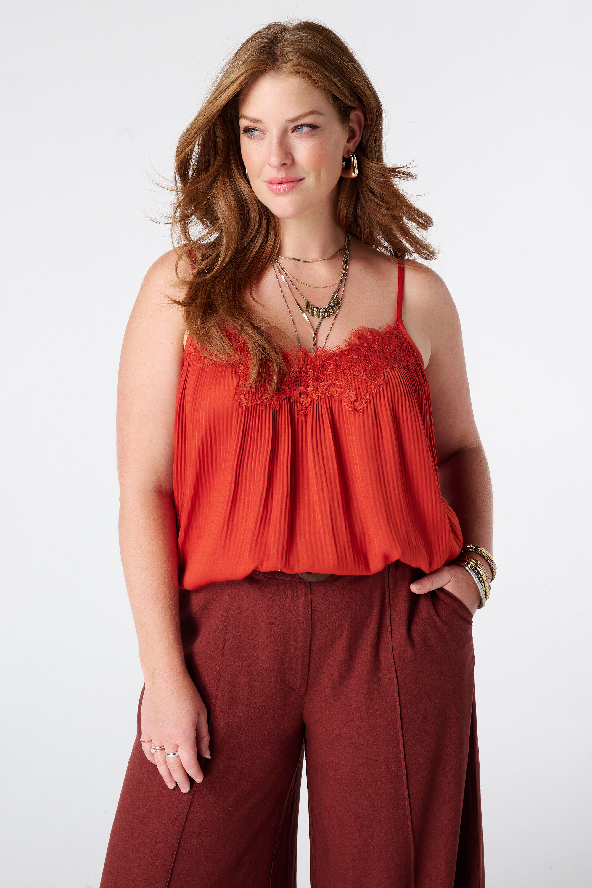 Blusa sin mangas con encaje