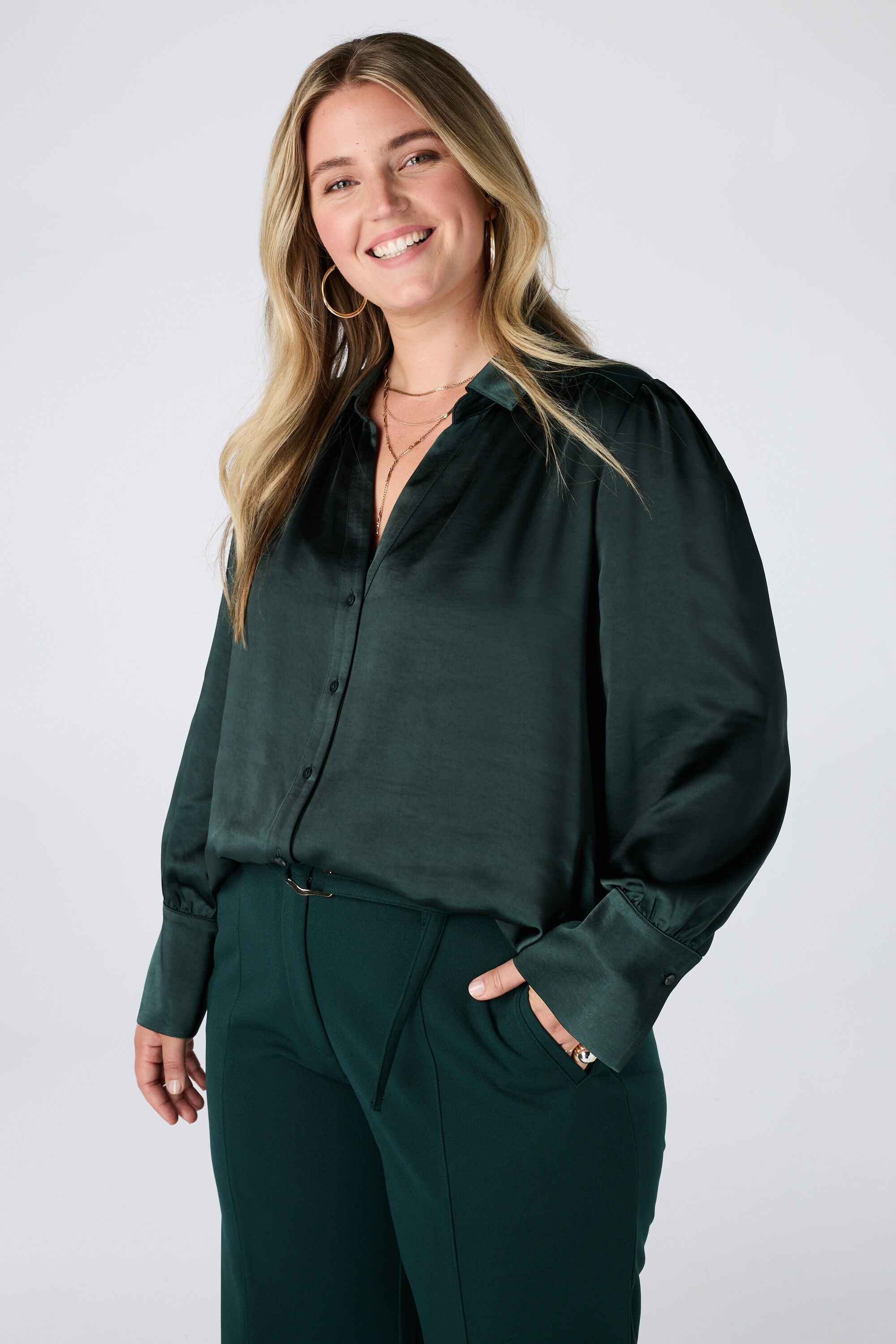 Blusa con acabado satinado