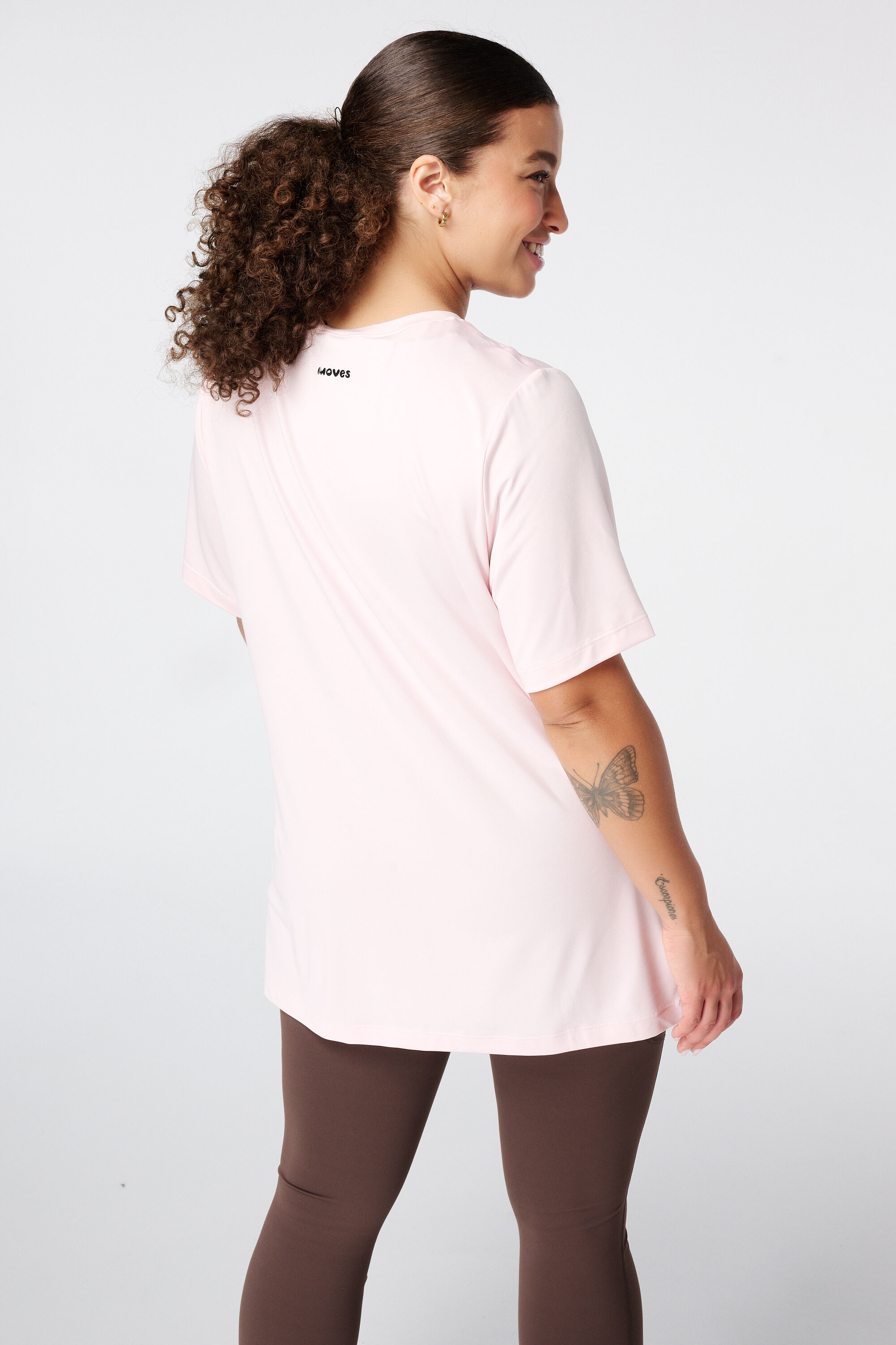 Camiseta deportiva larga image number 3