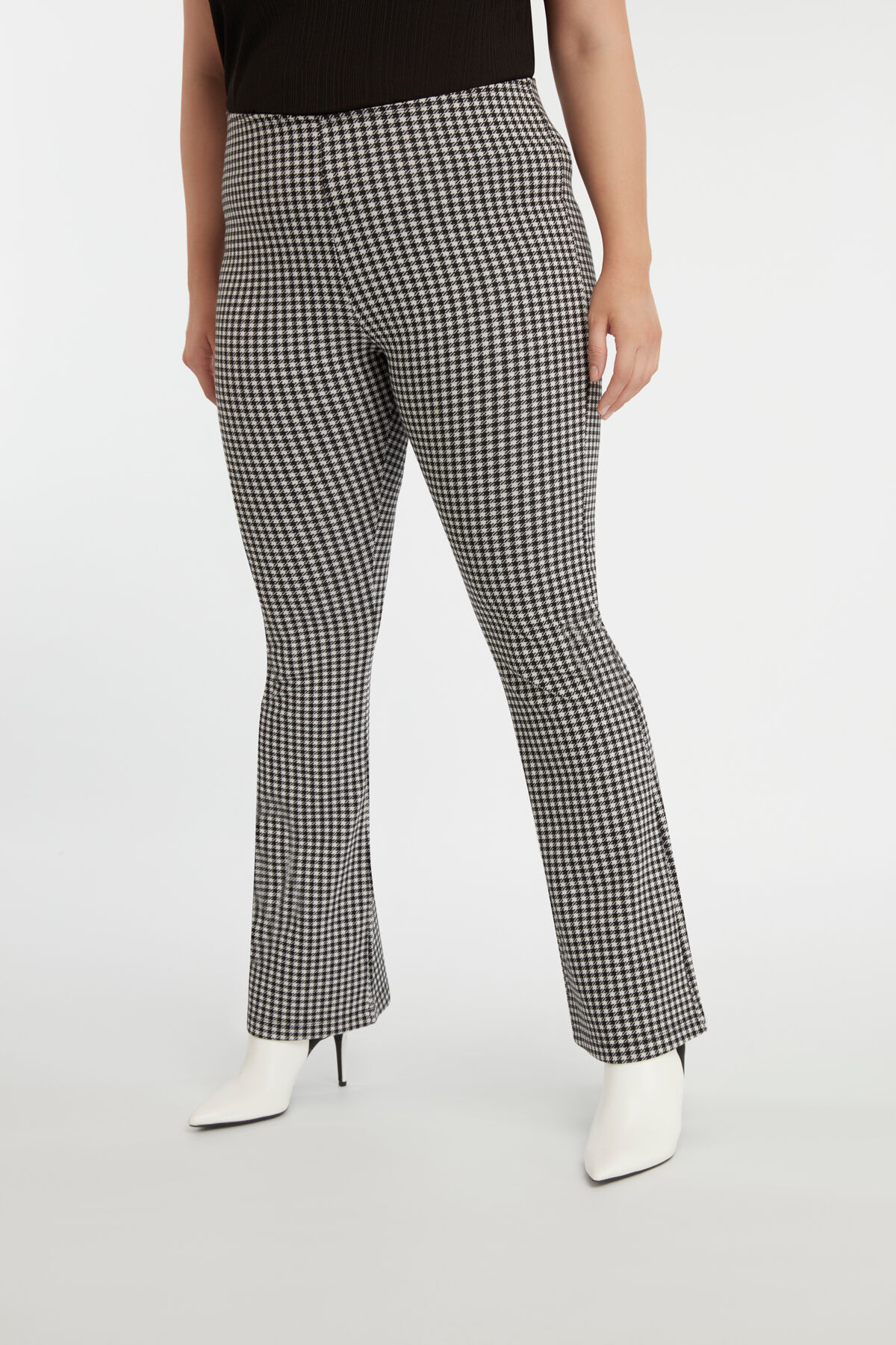 Leggings acampanados de punto image number 3