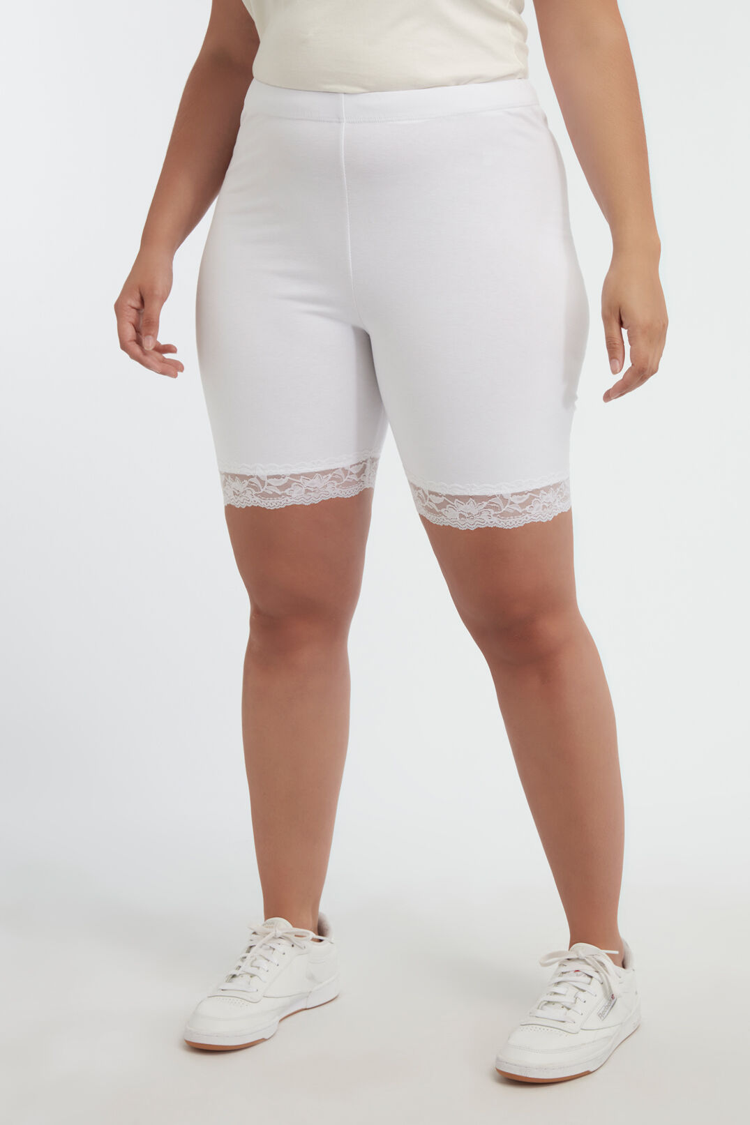 Leggings cortos de encaje image number 3