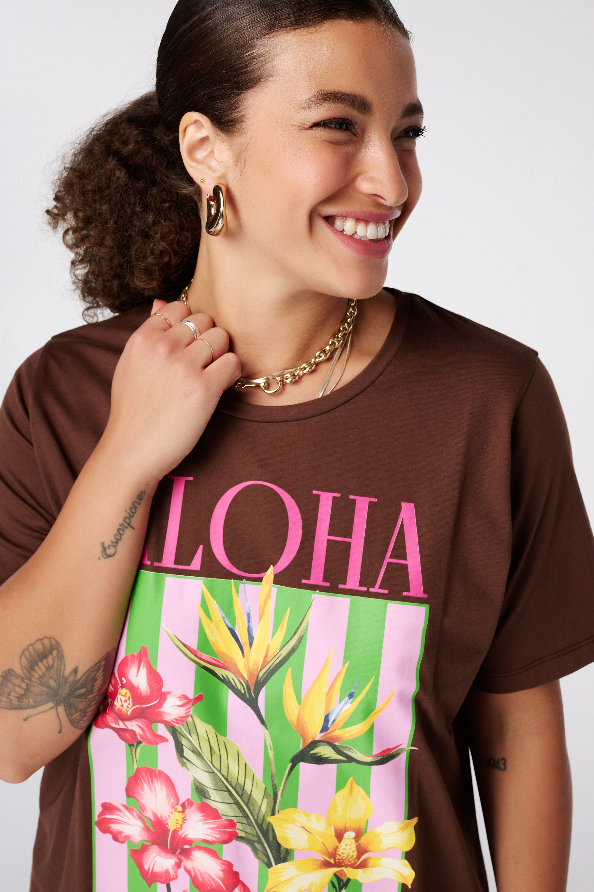 Camiseta con texto image number 4