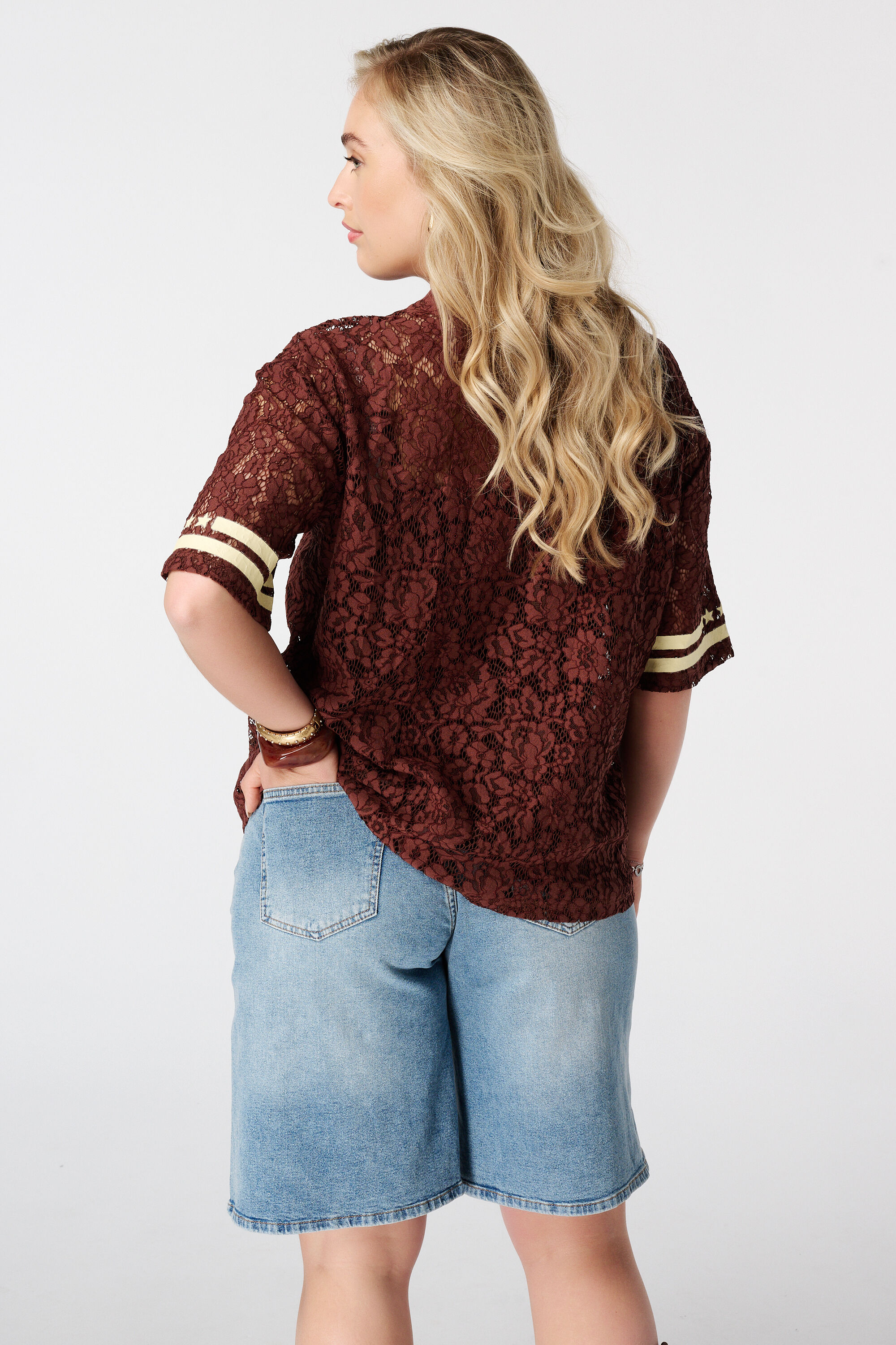 Top de encaje con aspecto de jersey image number 3