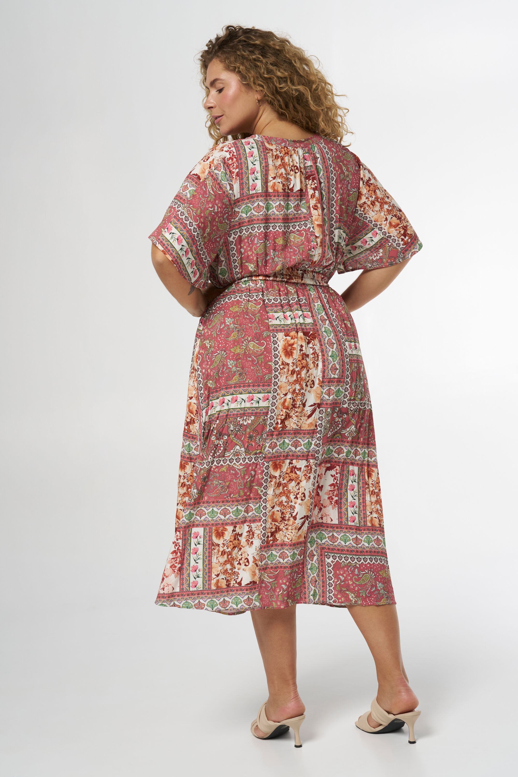 Vestido midi con estampado image number 3