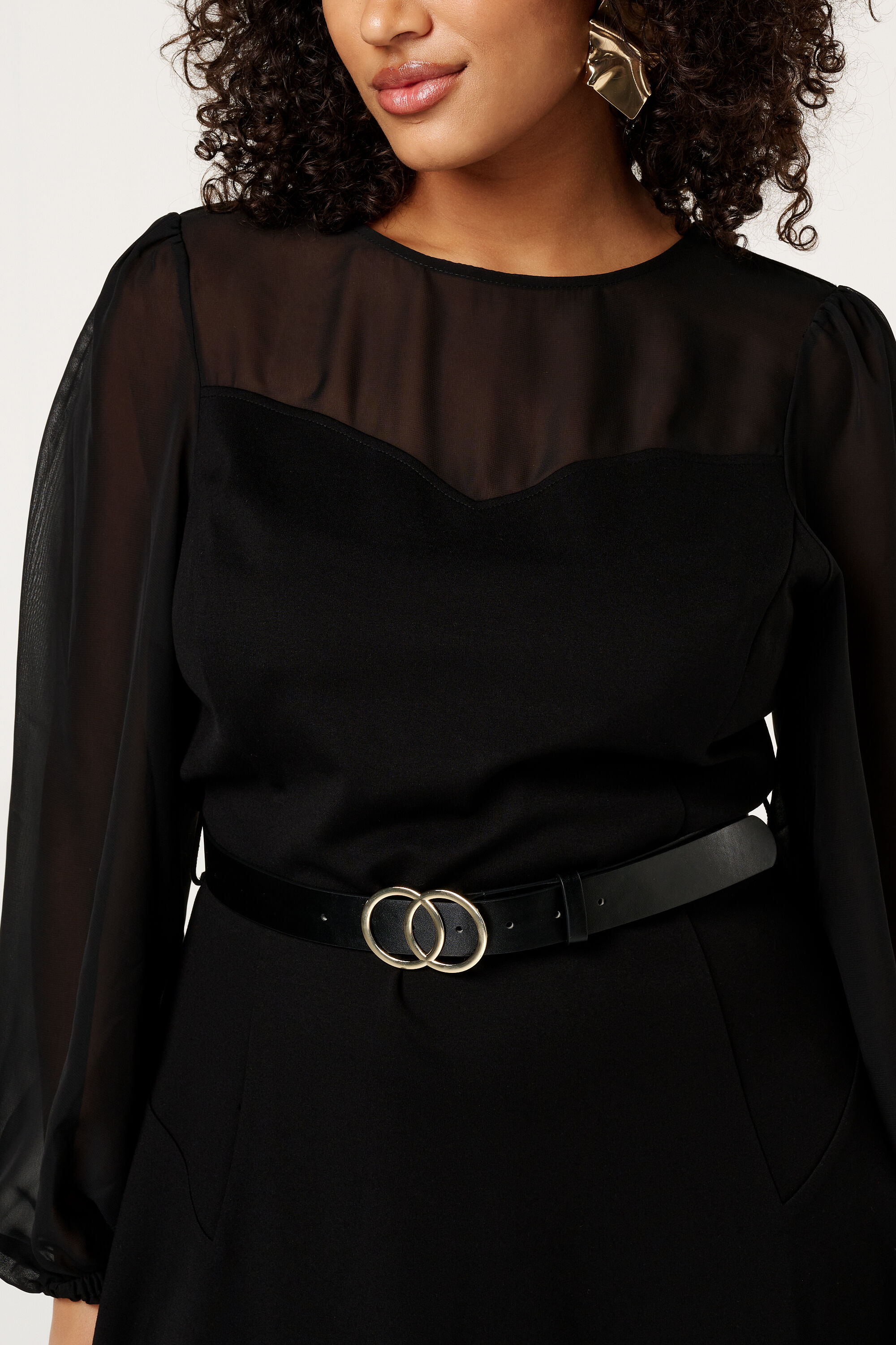 Vestido con cinto a juego image number 4